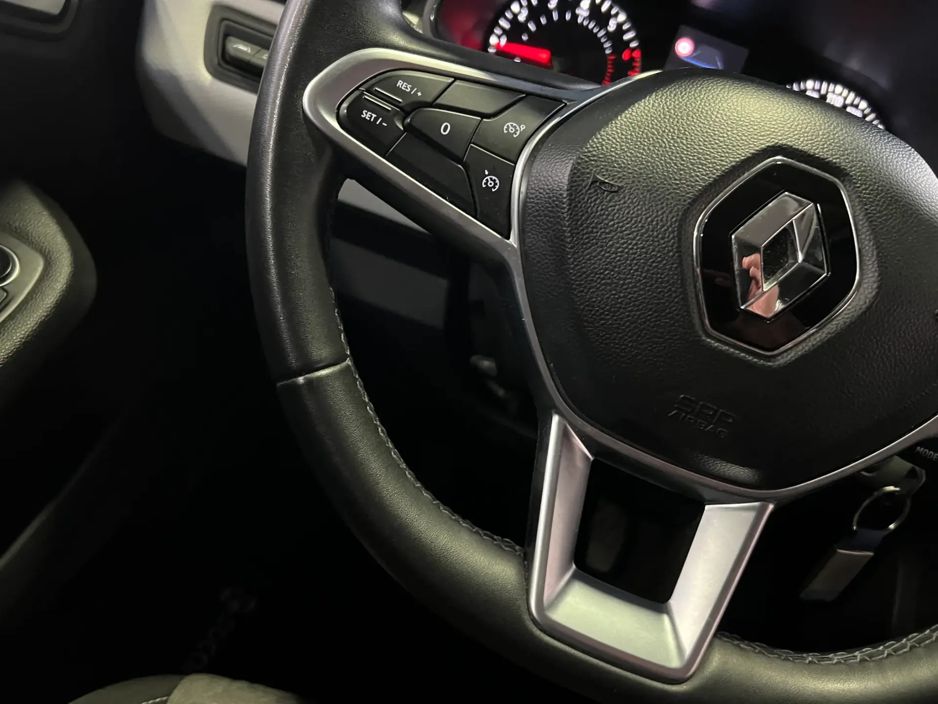 Renault Clio 1.0 TCe Limited 17