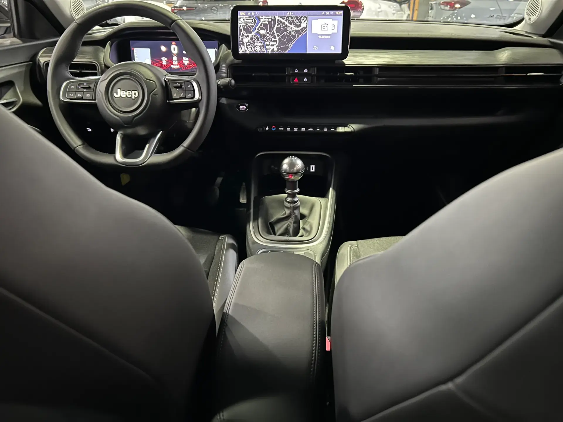 Jeep Avenger 1.2 GSE T3 Altitude 13