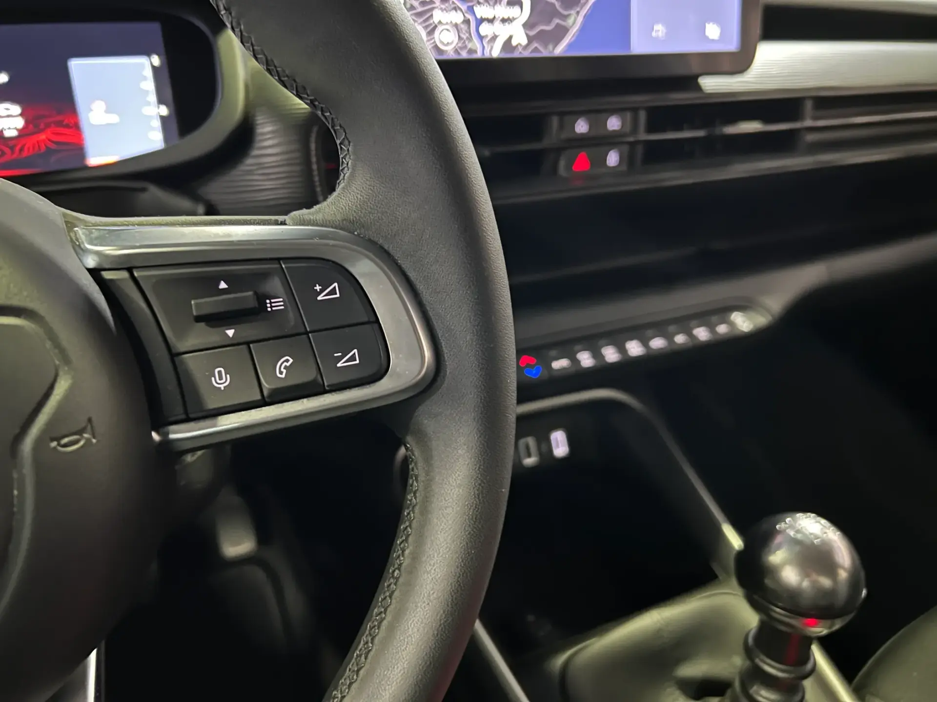 Jeep Avenger 1.2 GSE T3 Altitude 16