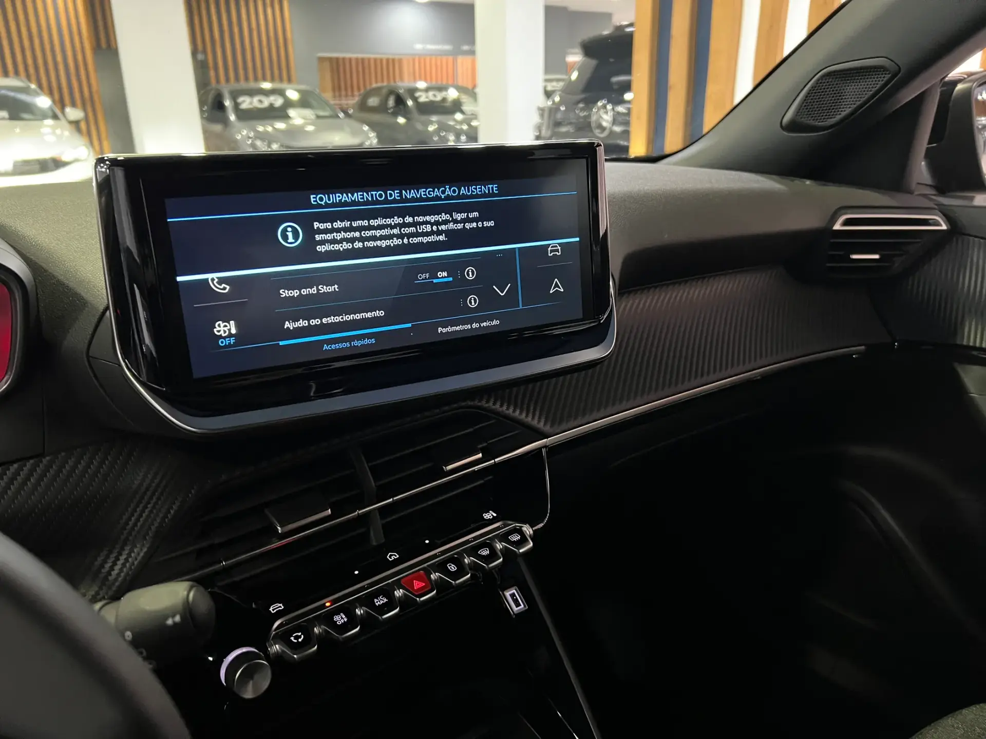 Peugeot 2008 1.2 PureTech Style 18