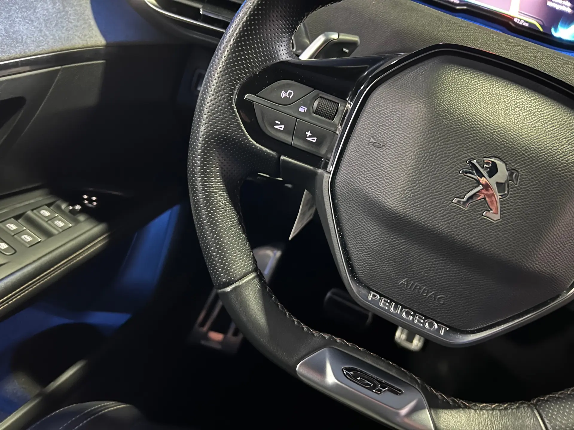 Peugeot 3008 1.6 Hybrid Allure Pack e-EAT8 22