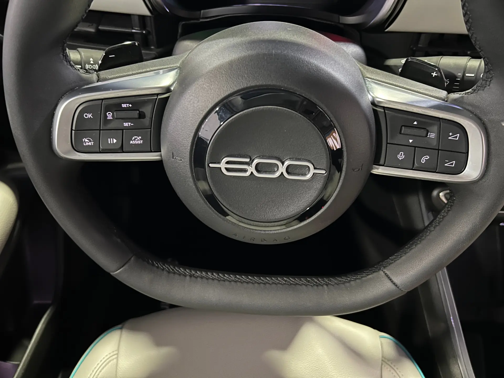 Fiat 600 1.2 Hybrid La Prima 17