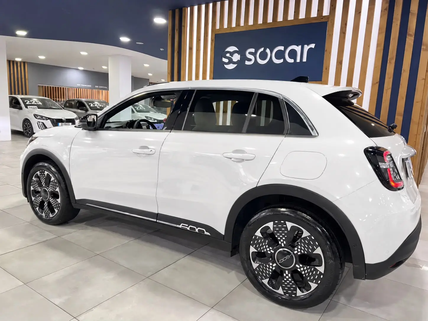 Fiat 600 1.2 Hybrid La Prima 4