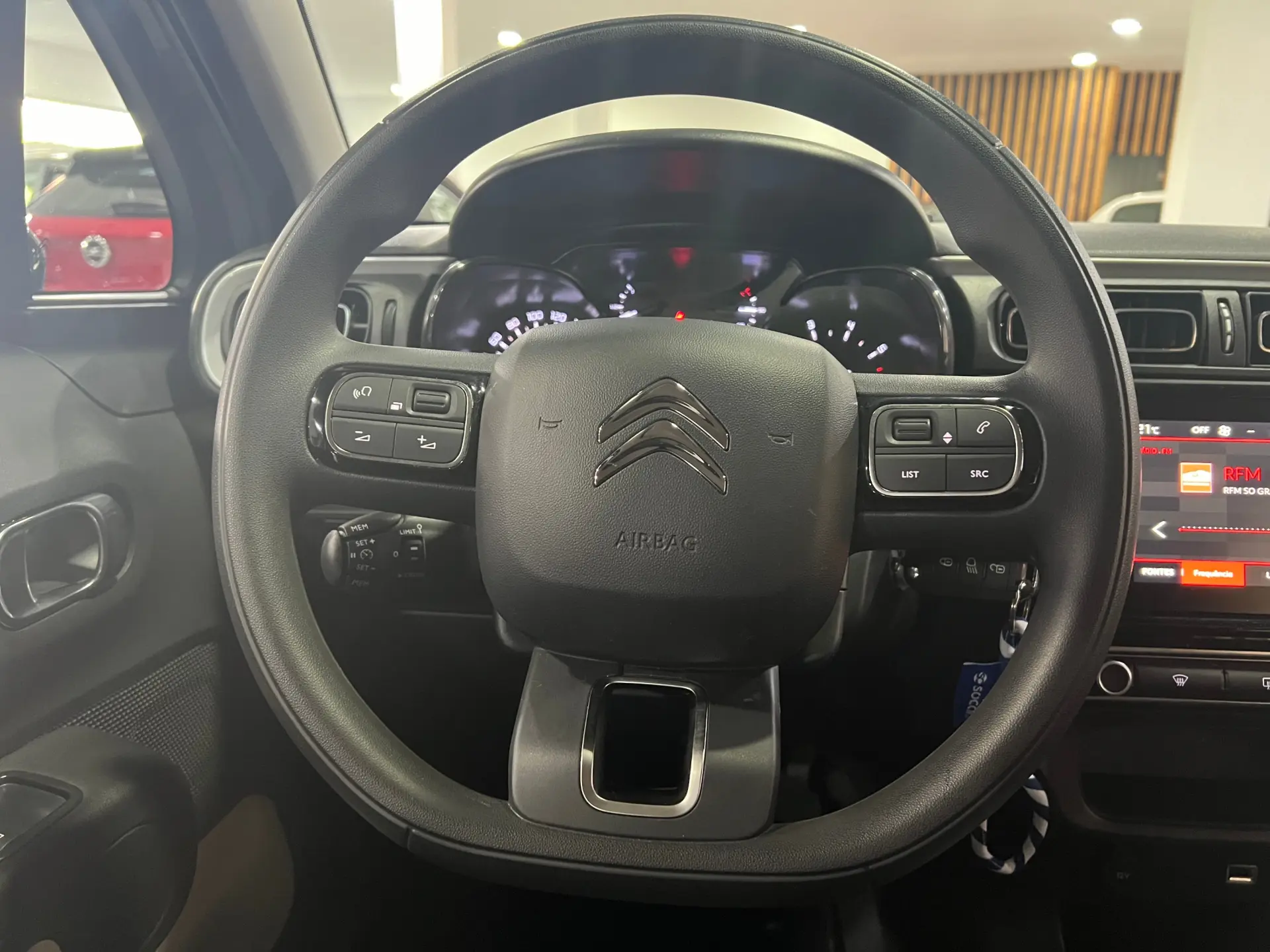 Citroen C3 1.2 PureTech C-Series 11