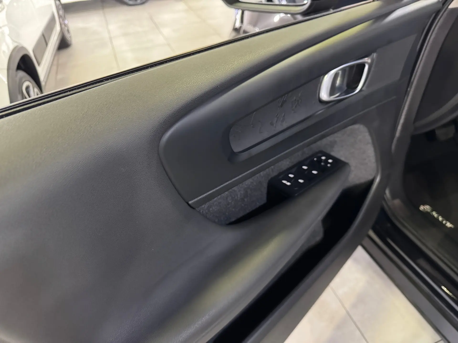 Volvo XC 40 1.5 T2 Core Auto 25