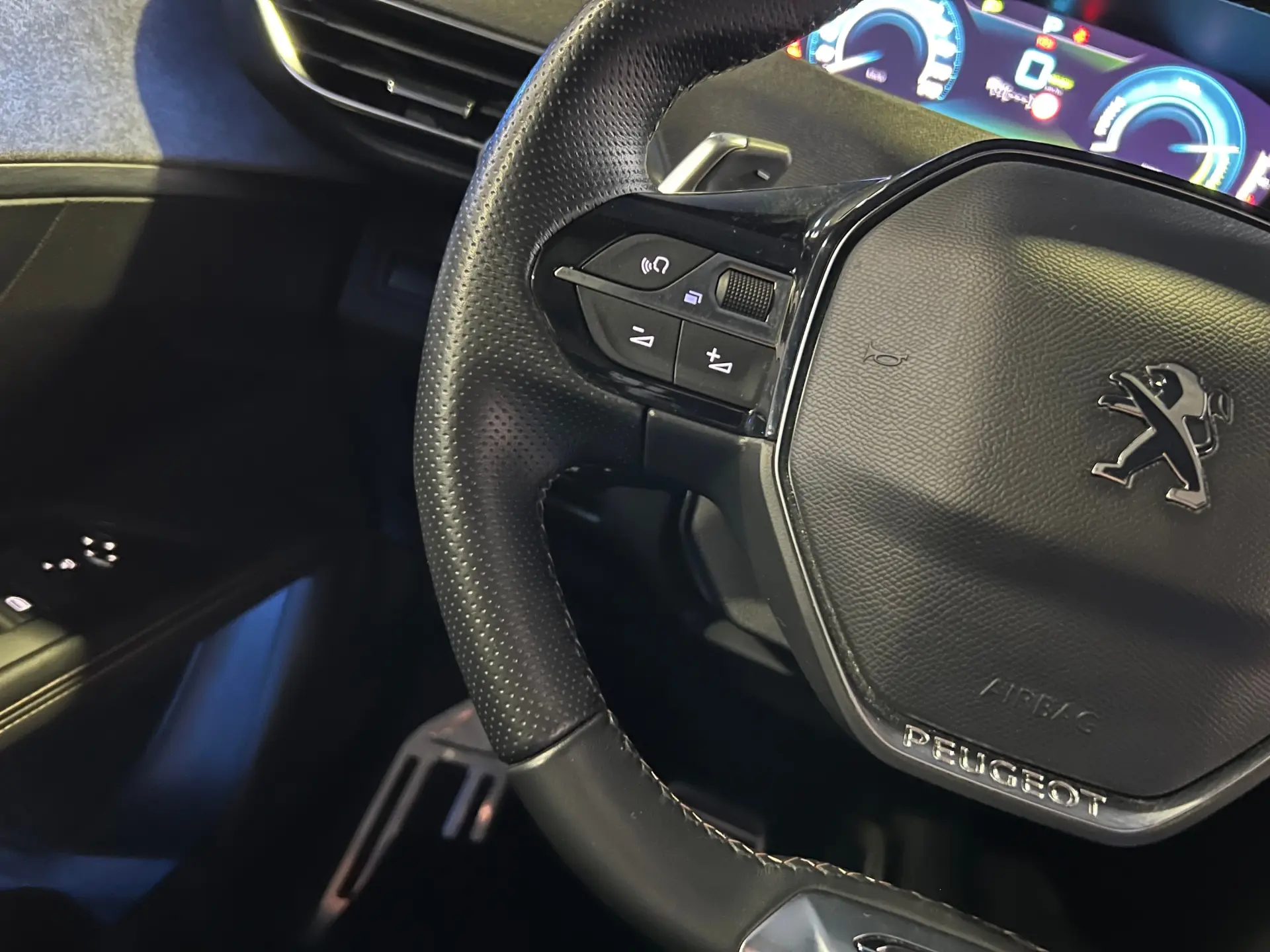 Peugeot 3008 1.6 Hybrid GT Pack e-EAT8 22