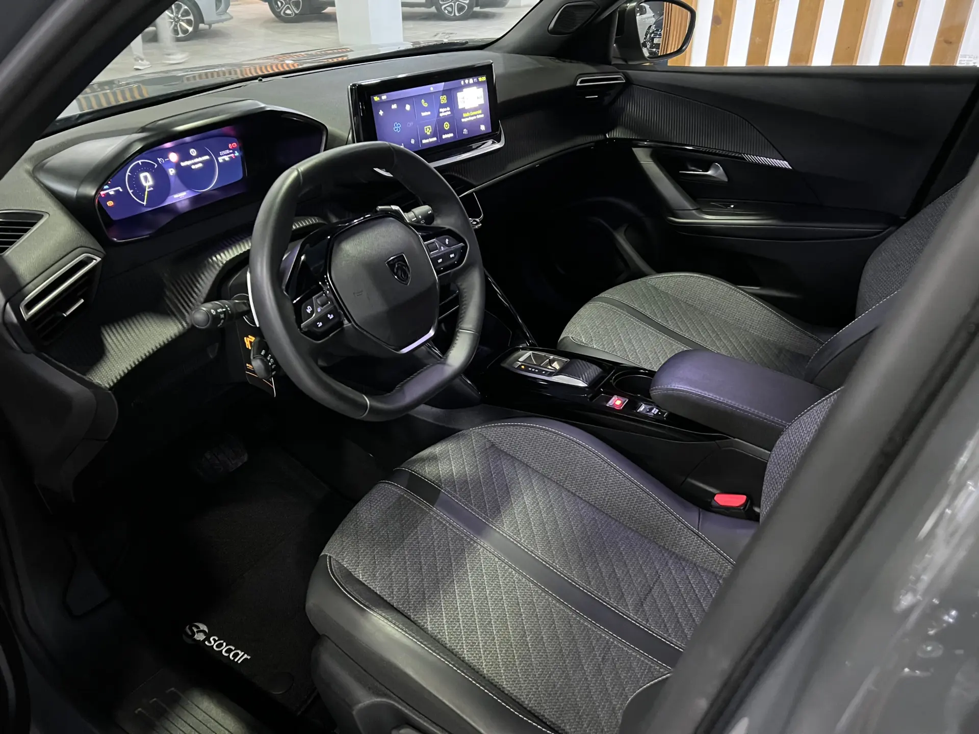 Peugeot e-2008 54 kWh Allure 18