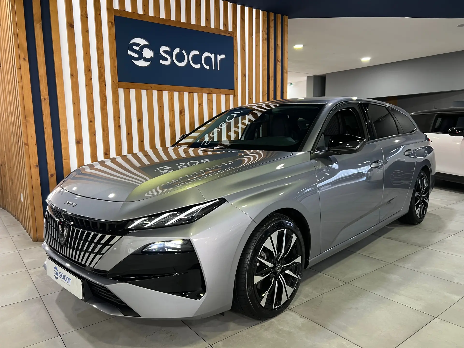 Peugeot 308 SW 1.2 Hybrid Allure e-DCS6 1