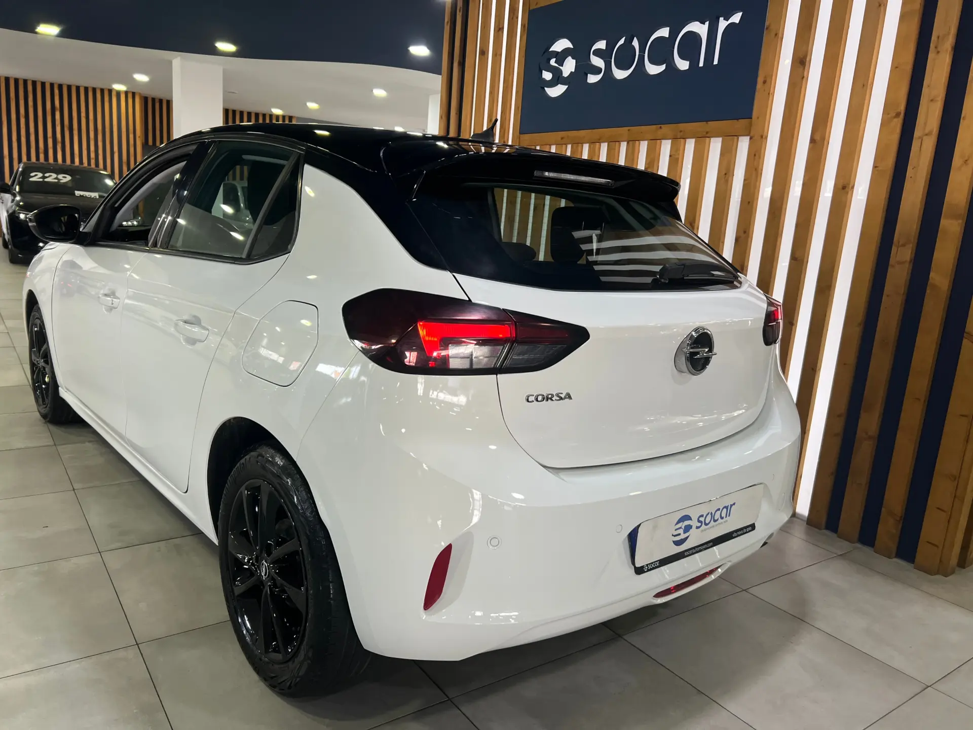 Opel Corsa 1.2 Business Edition 6