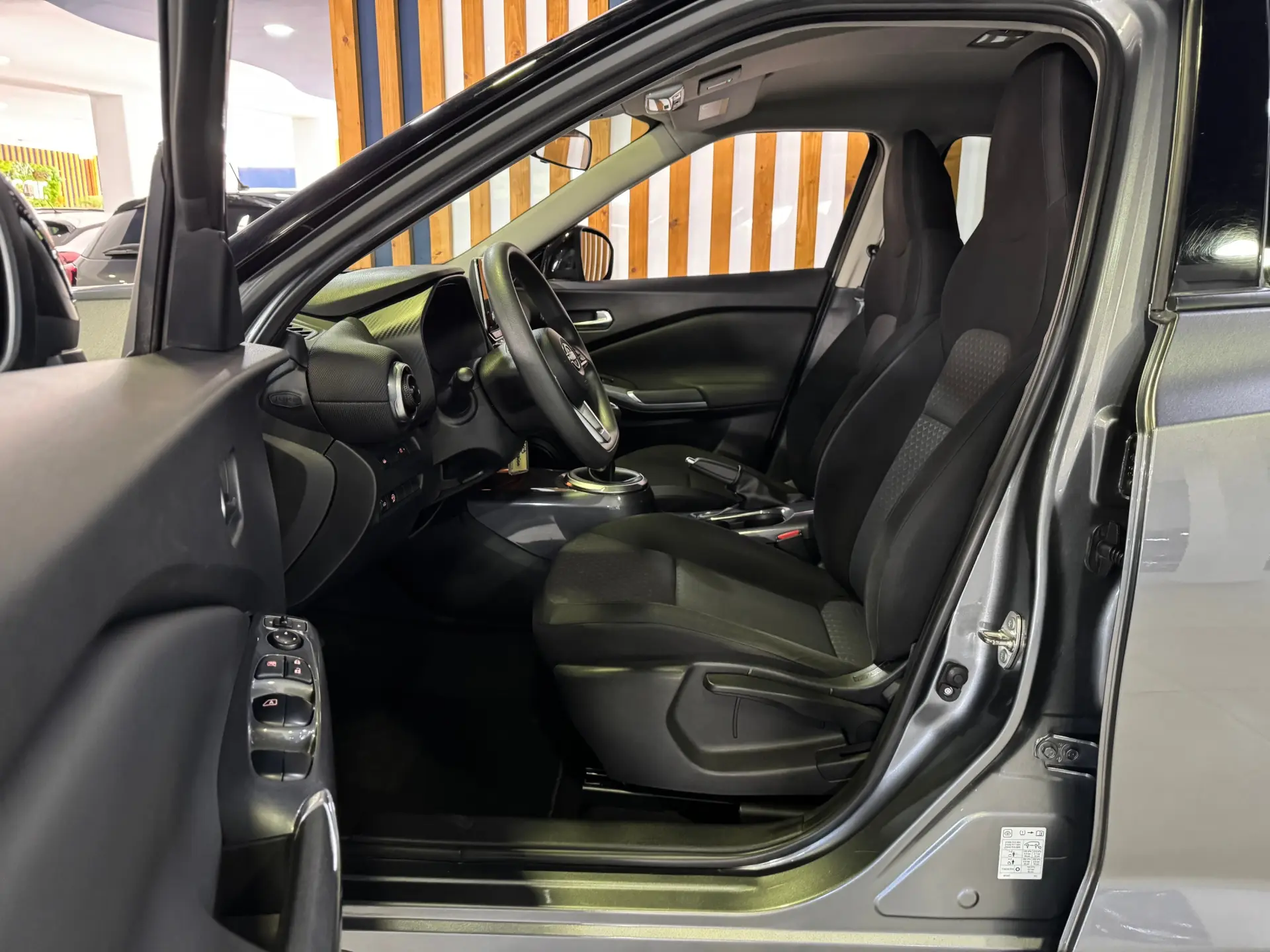 Nissan Juke 1.0 DIG-T N-Connecta NAV. 11
