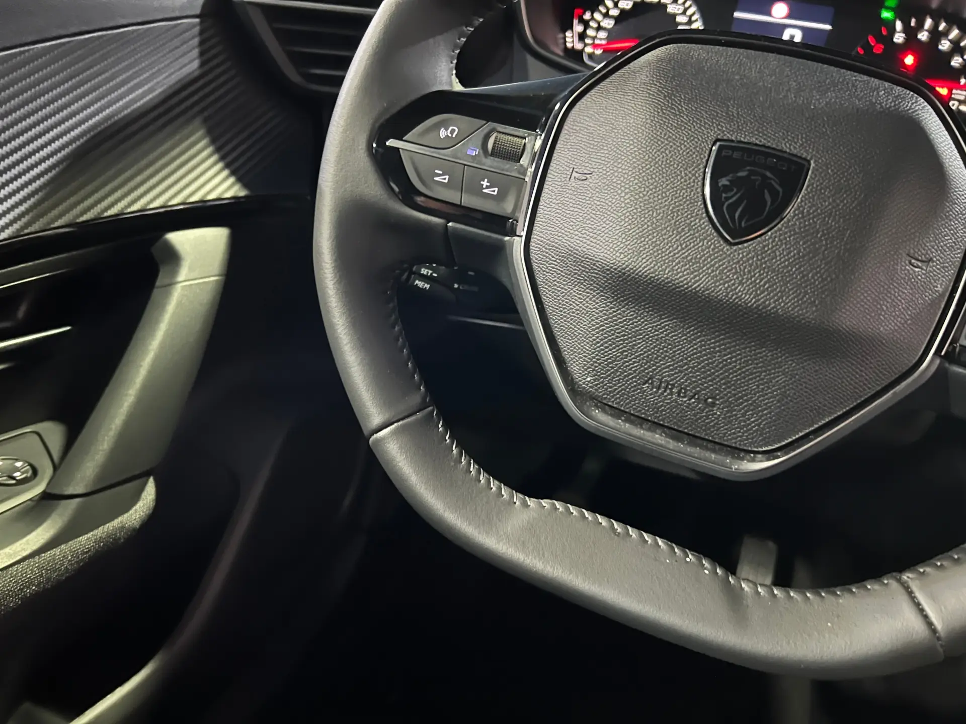 Peugeot 2008 1.2 PureTech Style 16