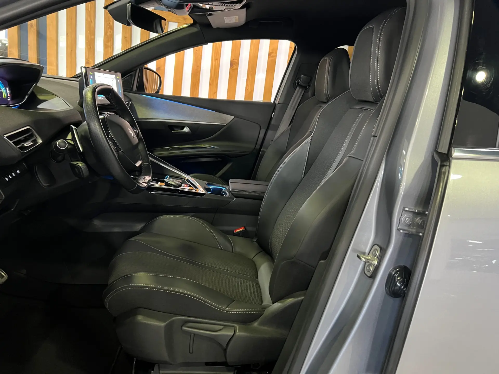 Peugeot 3008 1.6 Hybrid GT Pack e-EAT8 13