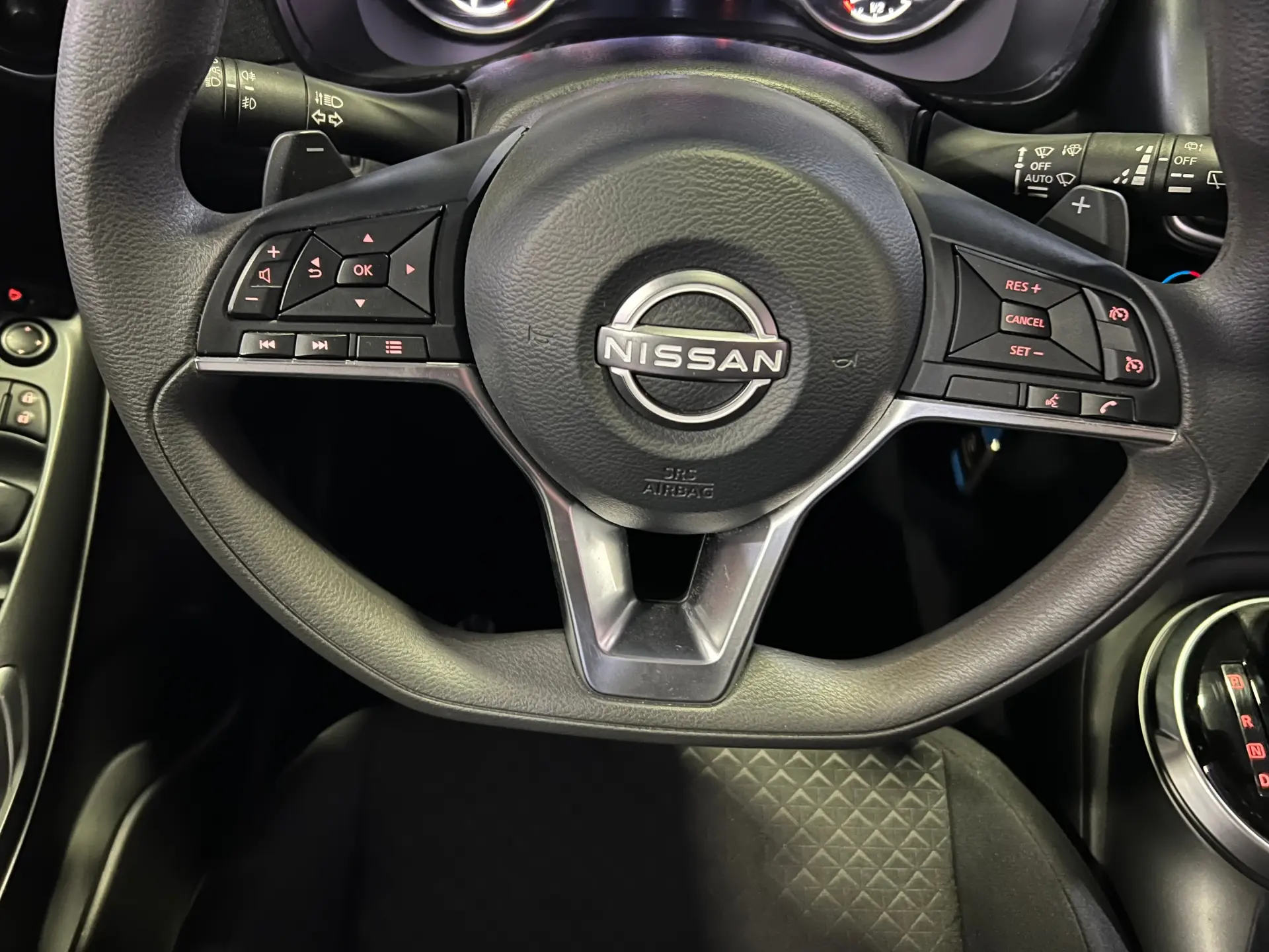 Nissan Juke 1.0 DIG-T N-Connecta NAV. DCT 14