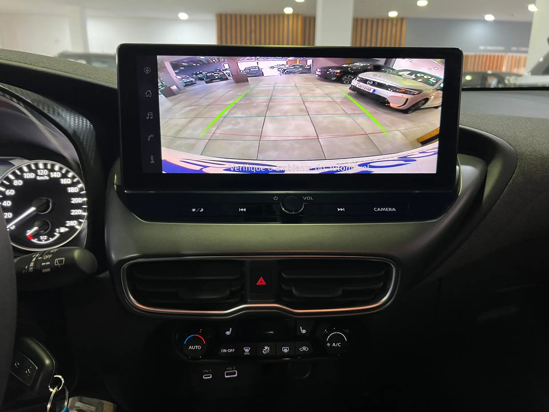 Nissan Juke 1.0 DIG-T N-Connecta NAV. DCT 9