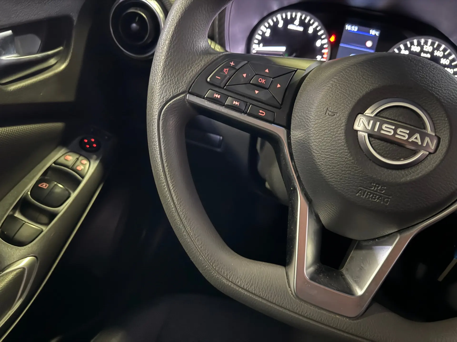 Nissan Juke 1.0 DIG-T N-Connecta NAV. 15