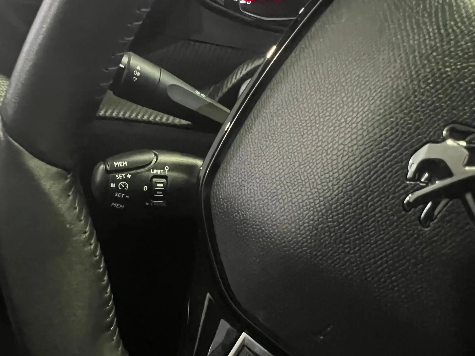 Peugeot 208 1.5 BlueHDi Allure Pack 14