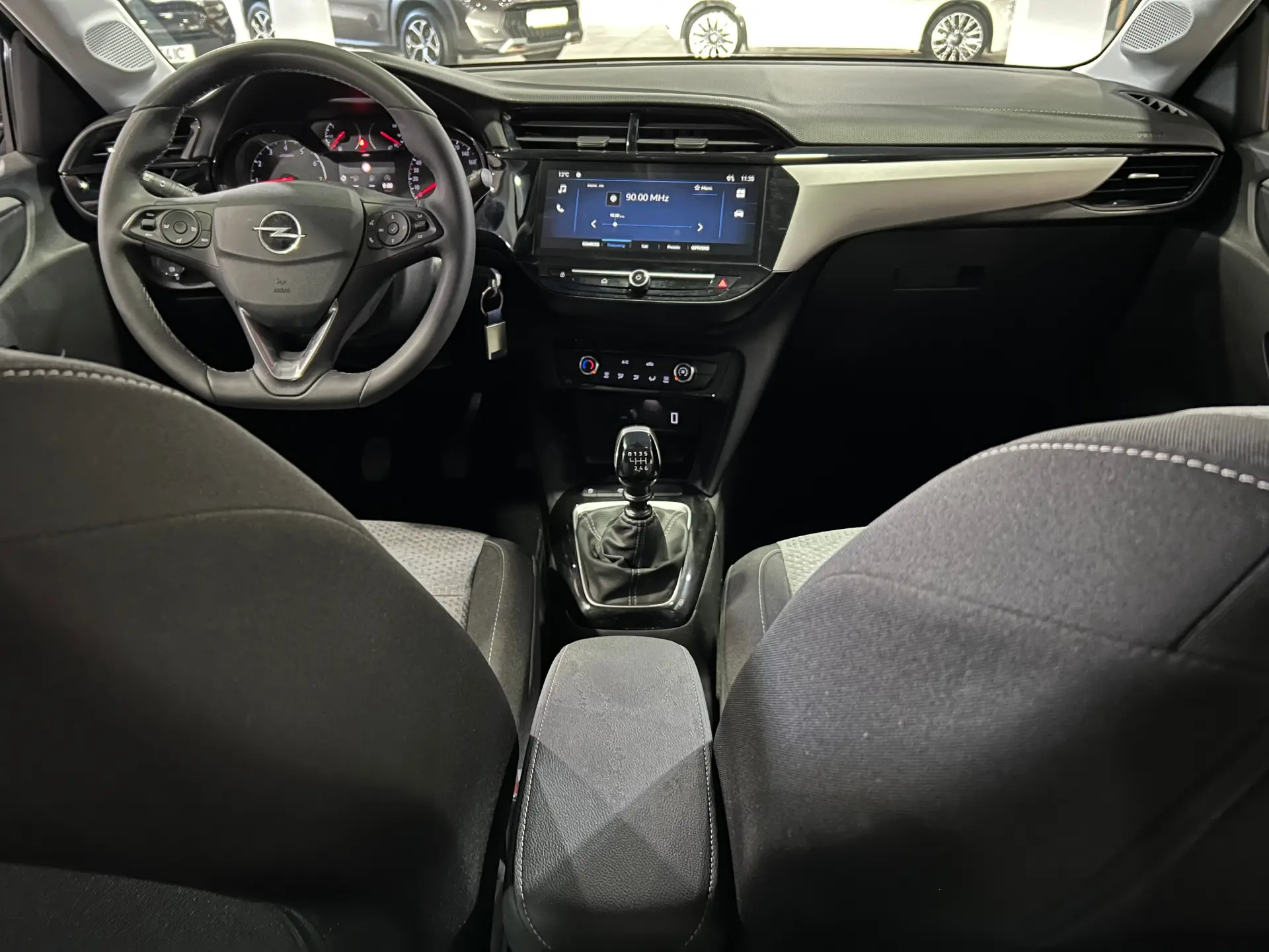 Opel Corsa 1.2 Elegance 12