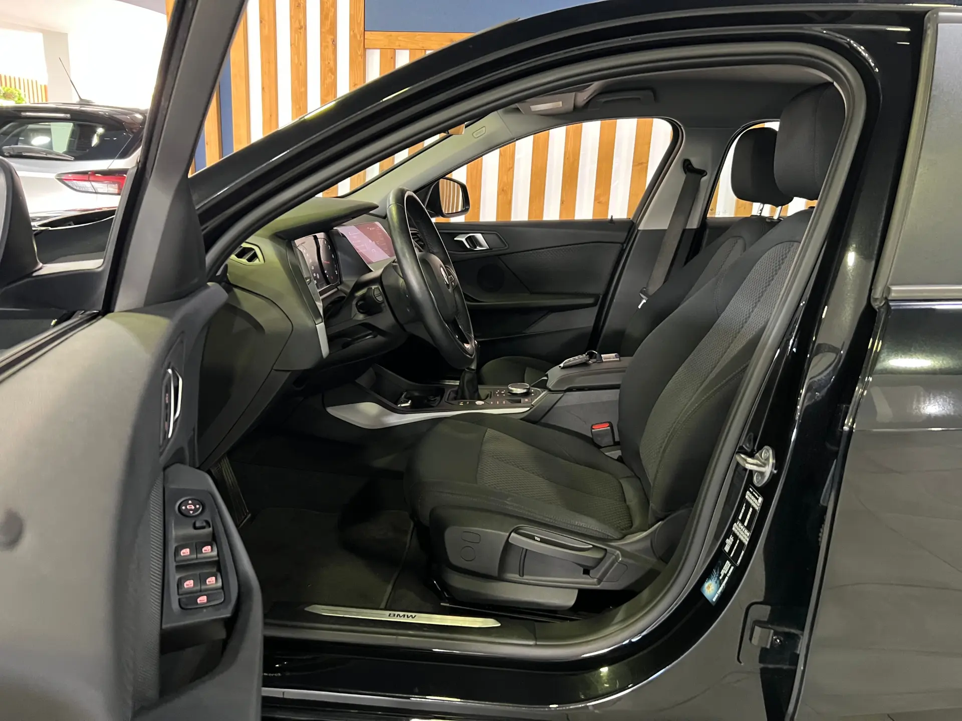 BMW 116 i Advantage 7