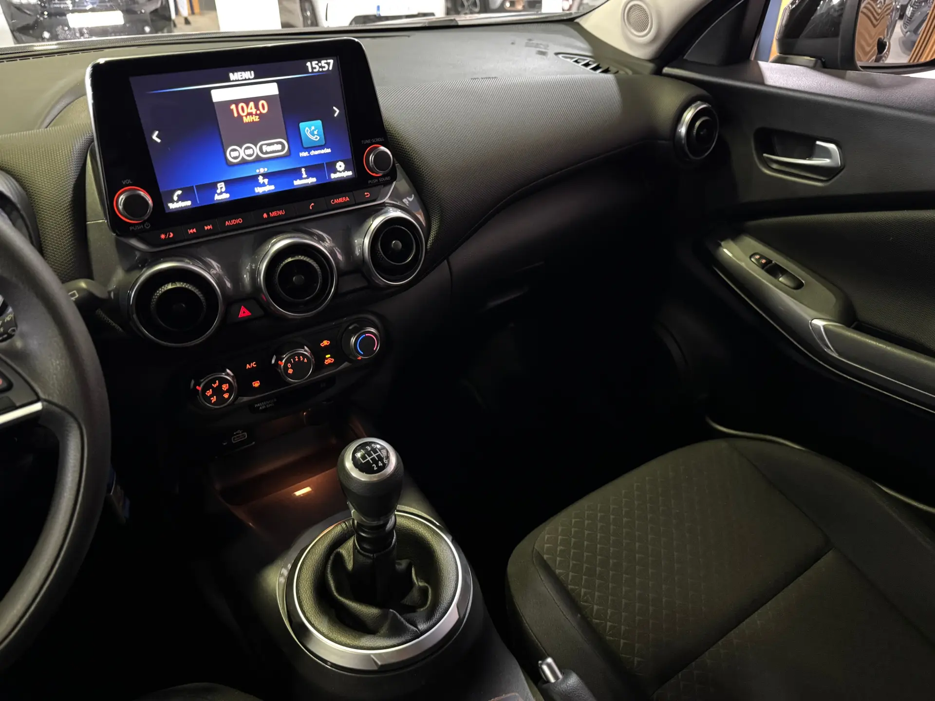 Nissan Juke 1.0 DIG-T N-Connecta NAV. 20