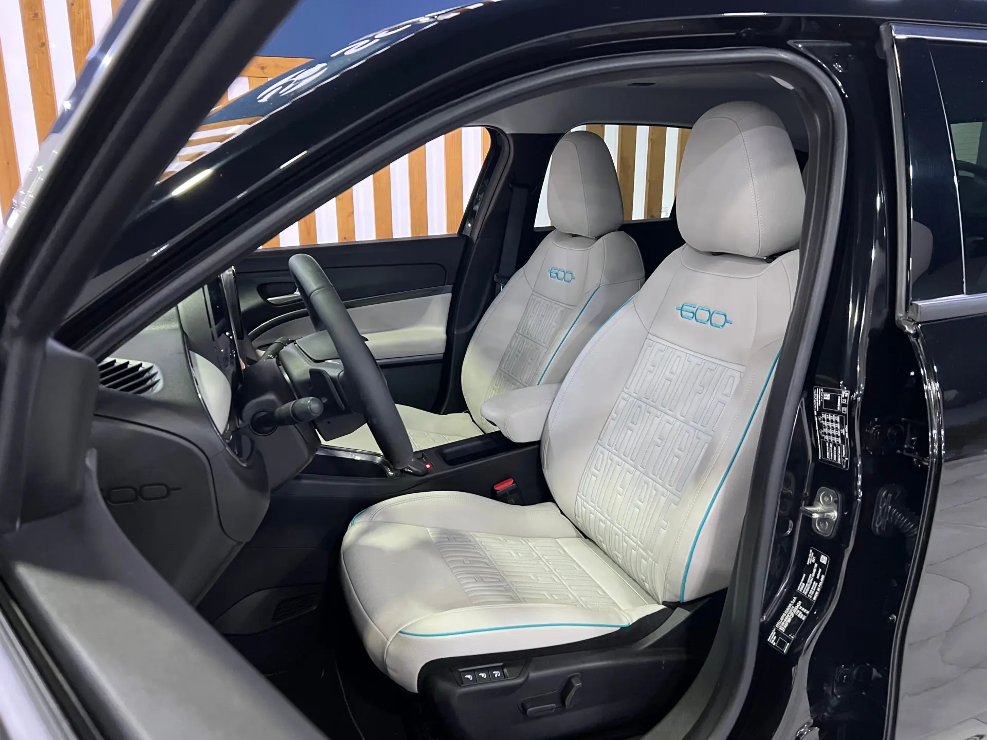Fiat 600 1.2 Hybrid La Prima 12