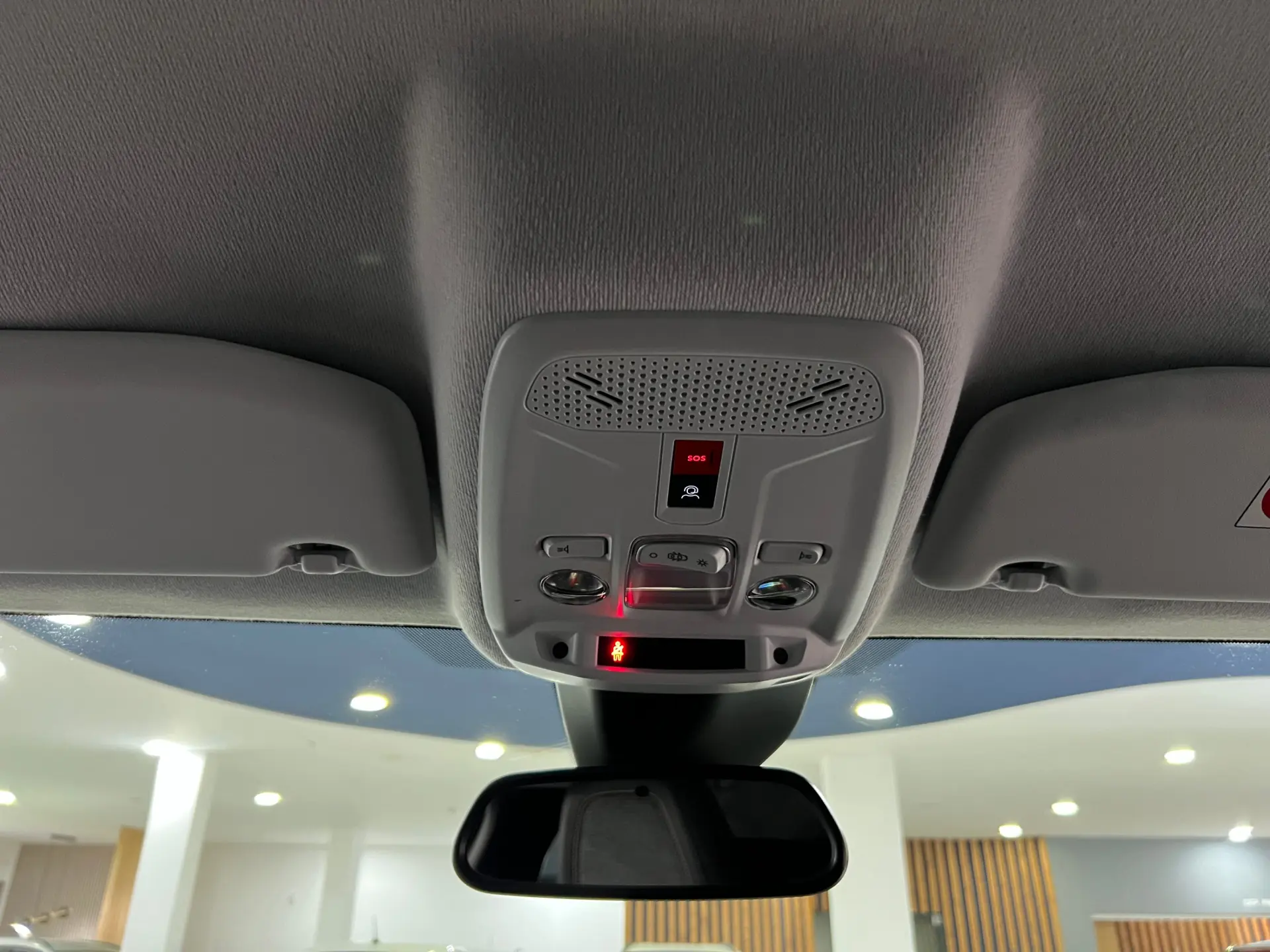 Peugeot 208 1.2 Hybrid Allure e-DCS6 21