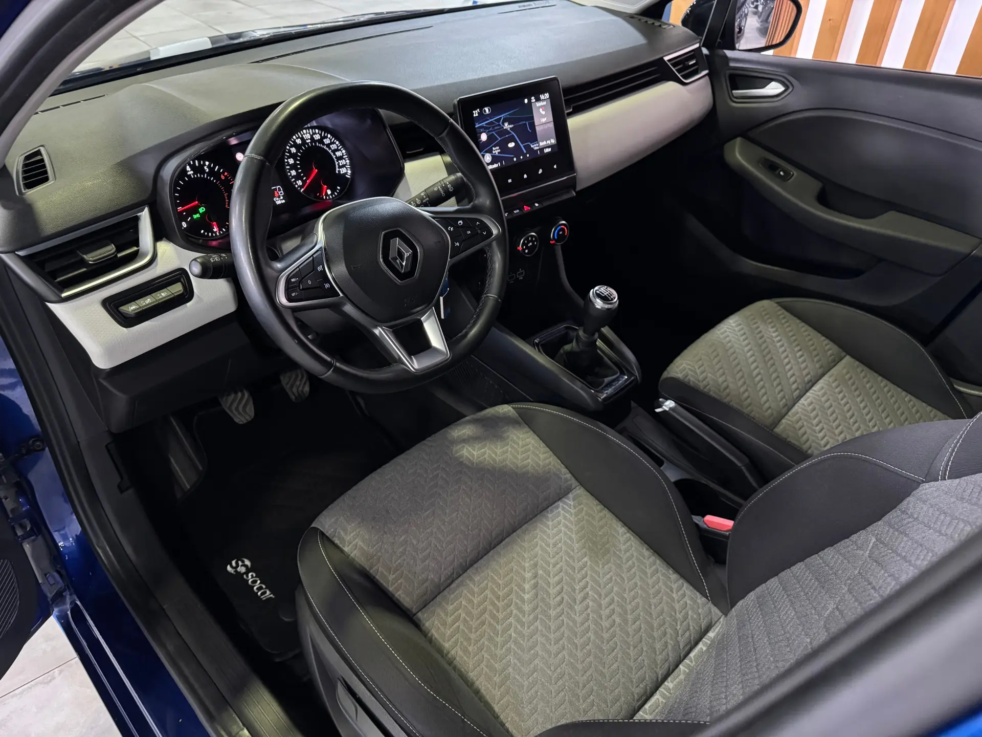 Renault Clio 1.0 TCe Evolution 14