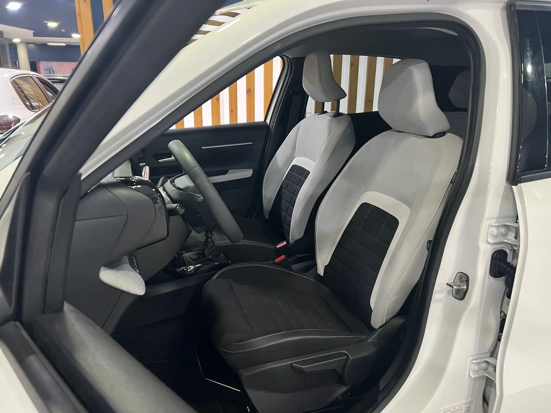Citroen C3 1.2 Turbo Max16 14