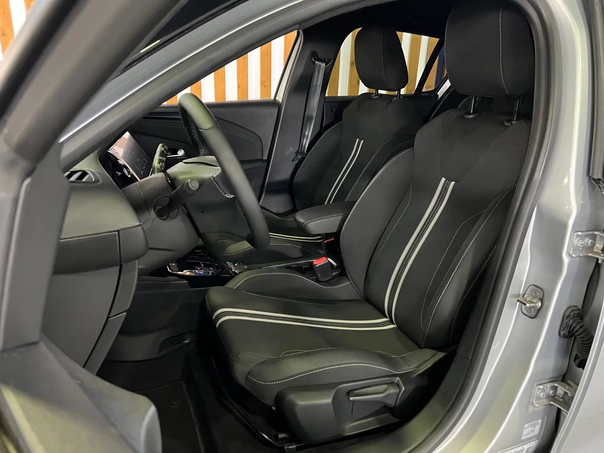 Opel Corsa-e e-GS 13