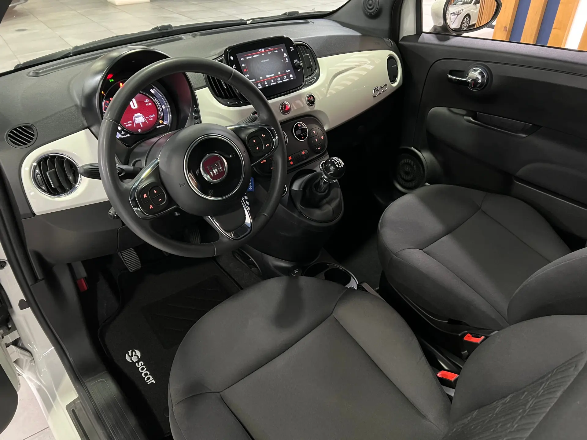 Fiat 500 1.0 Hybrid Dolcevita 19
