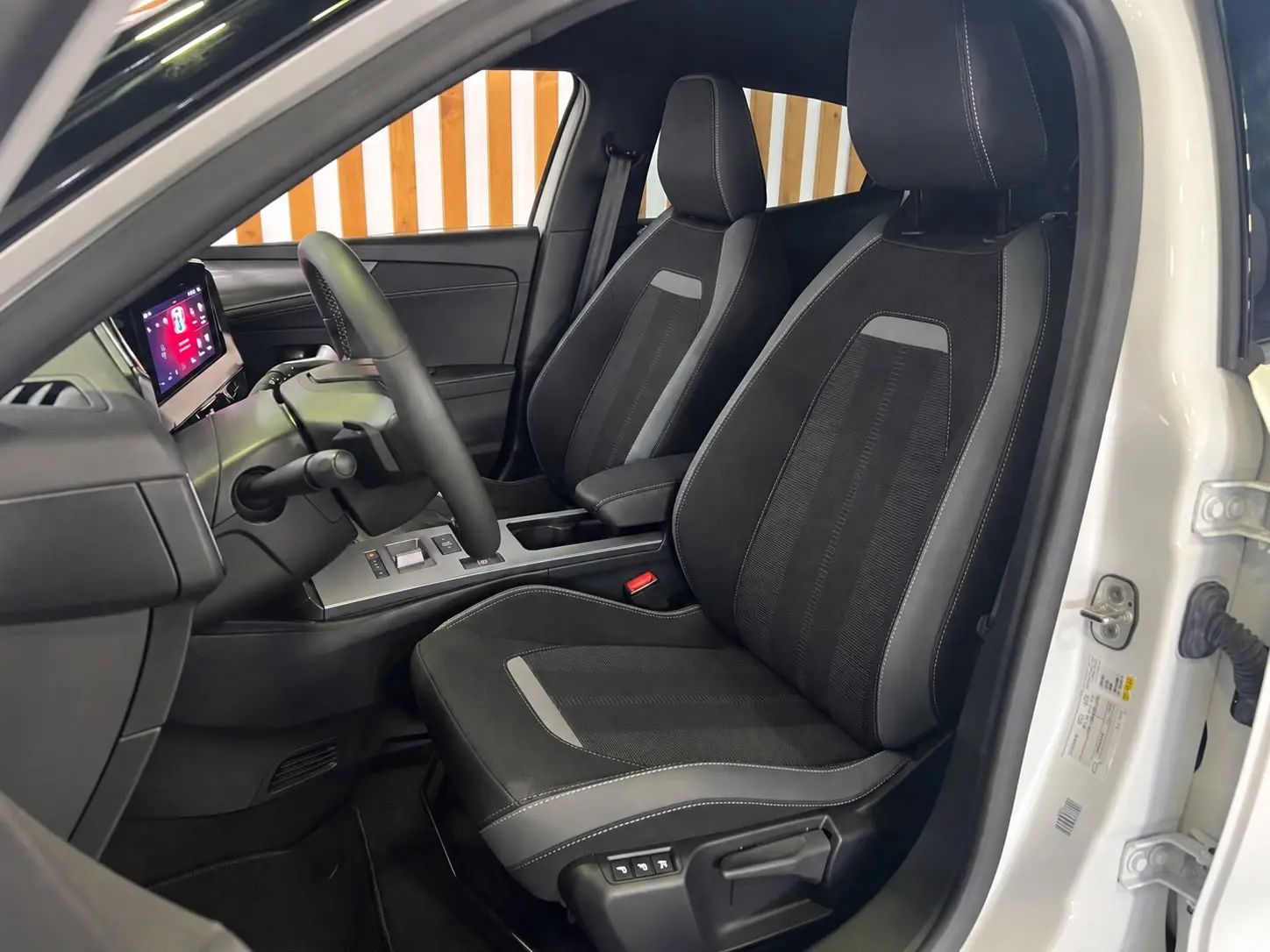 Opel Mokka 1.2 Hybrid GS eDCT 11