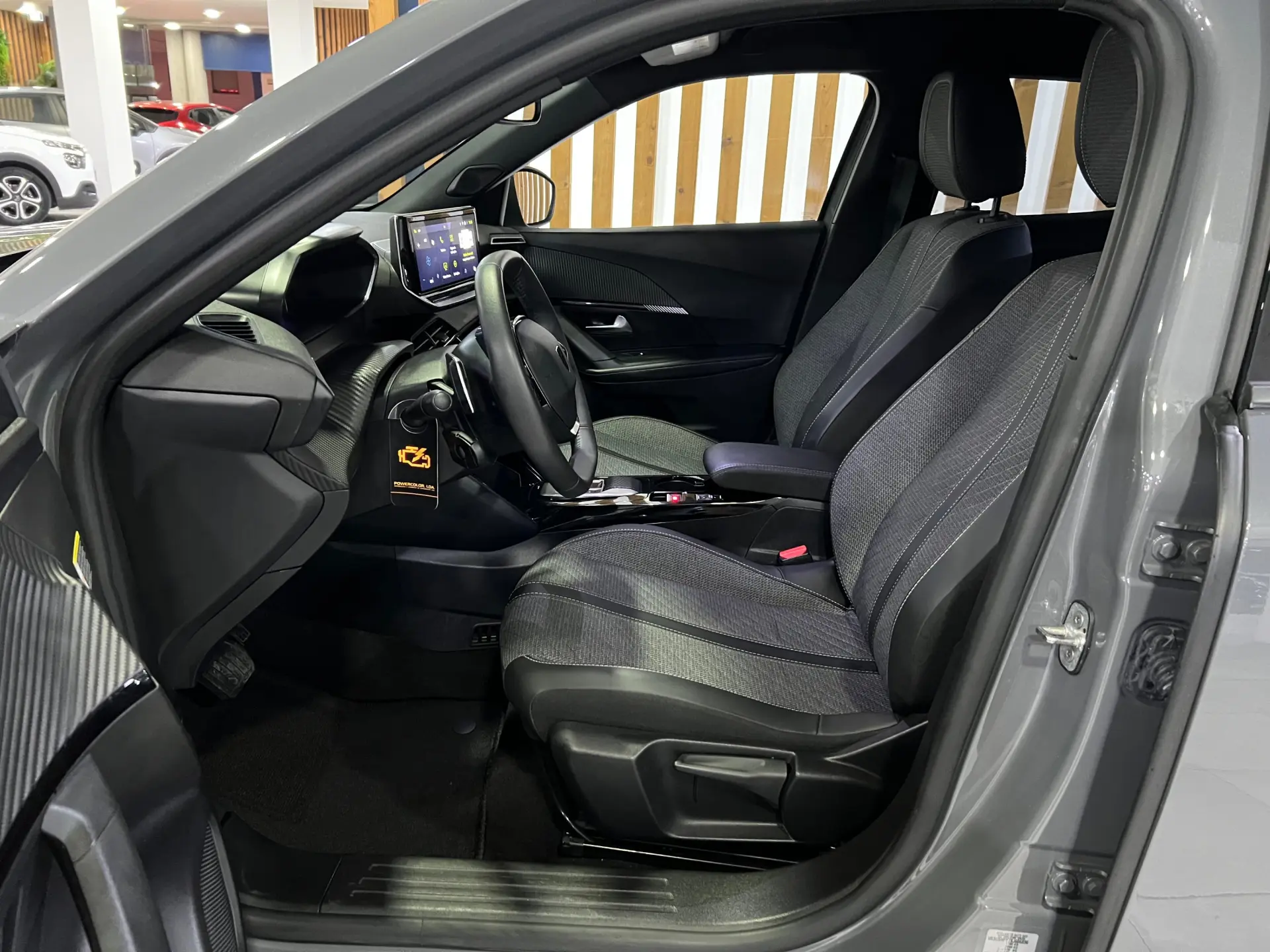 Peugeot e-2008 54 kWh Allure 10