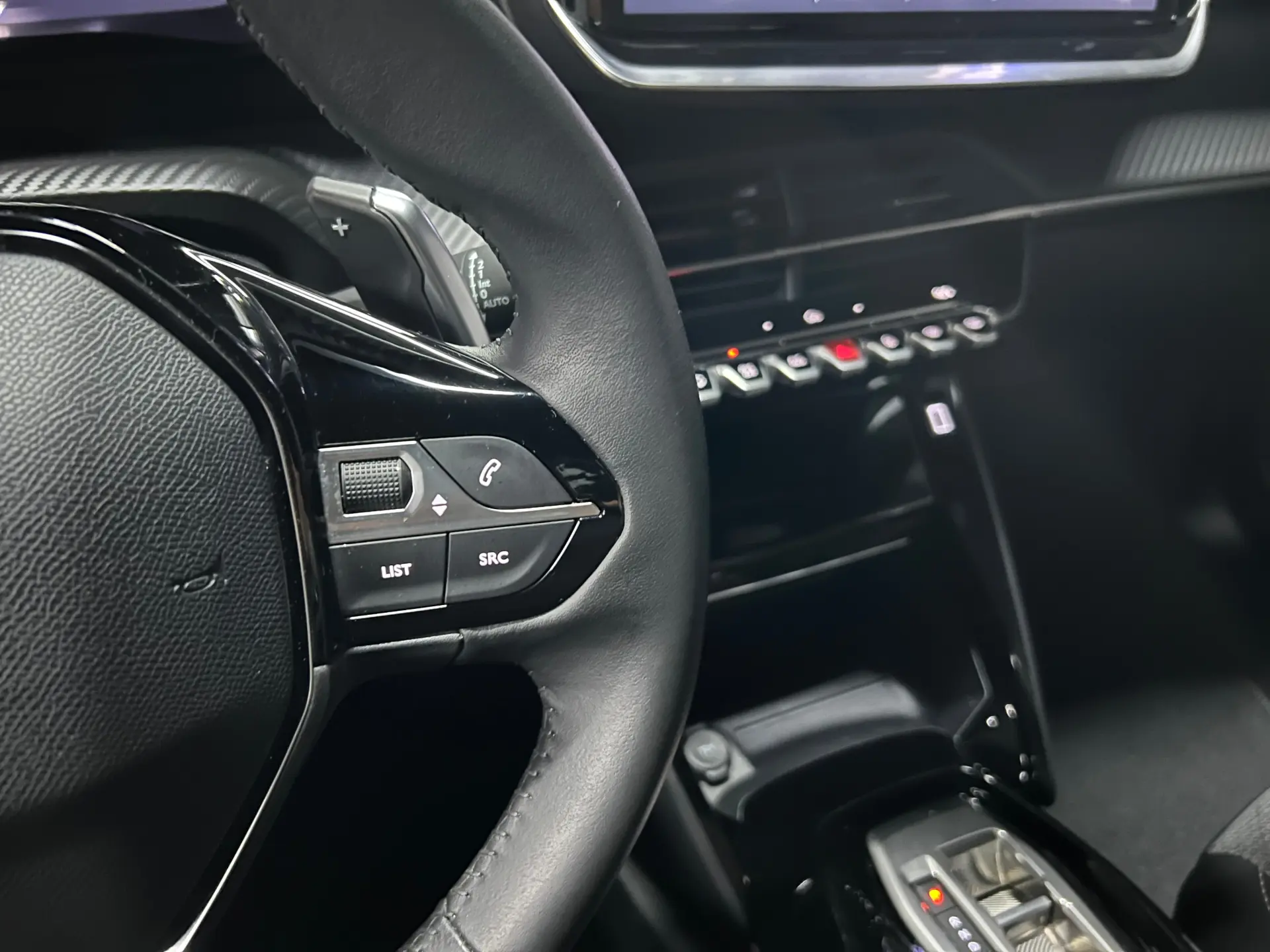 Peugeot 2008 1.2 Hybrid Allure e-DCS6 19