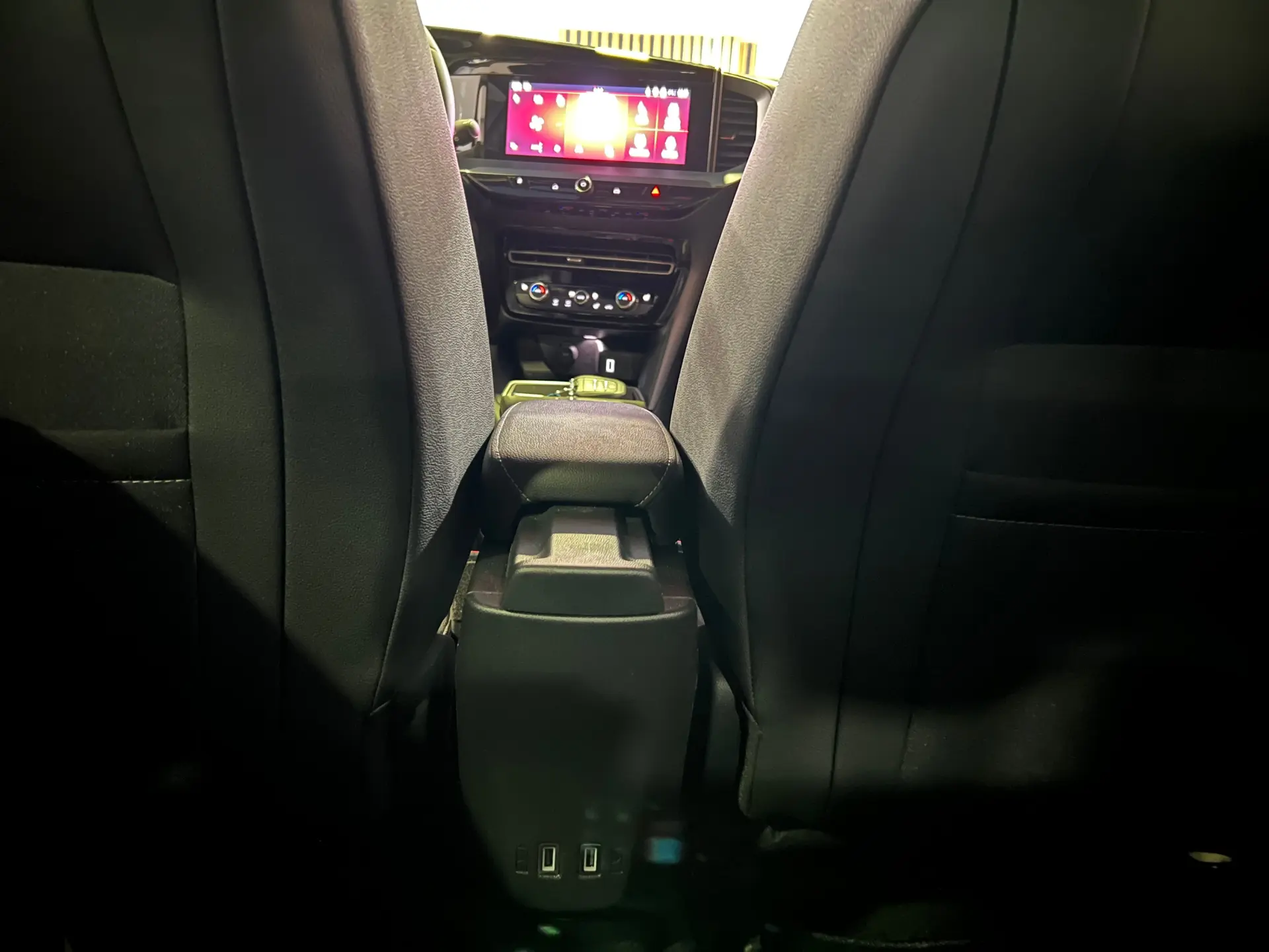 Opel Mokka 1.2 Hybrid GS eDCT 28