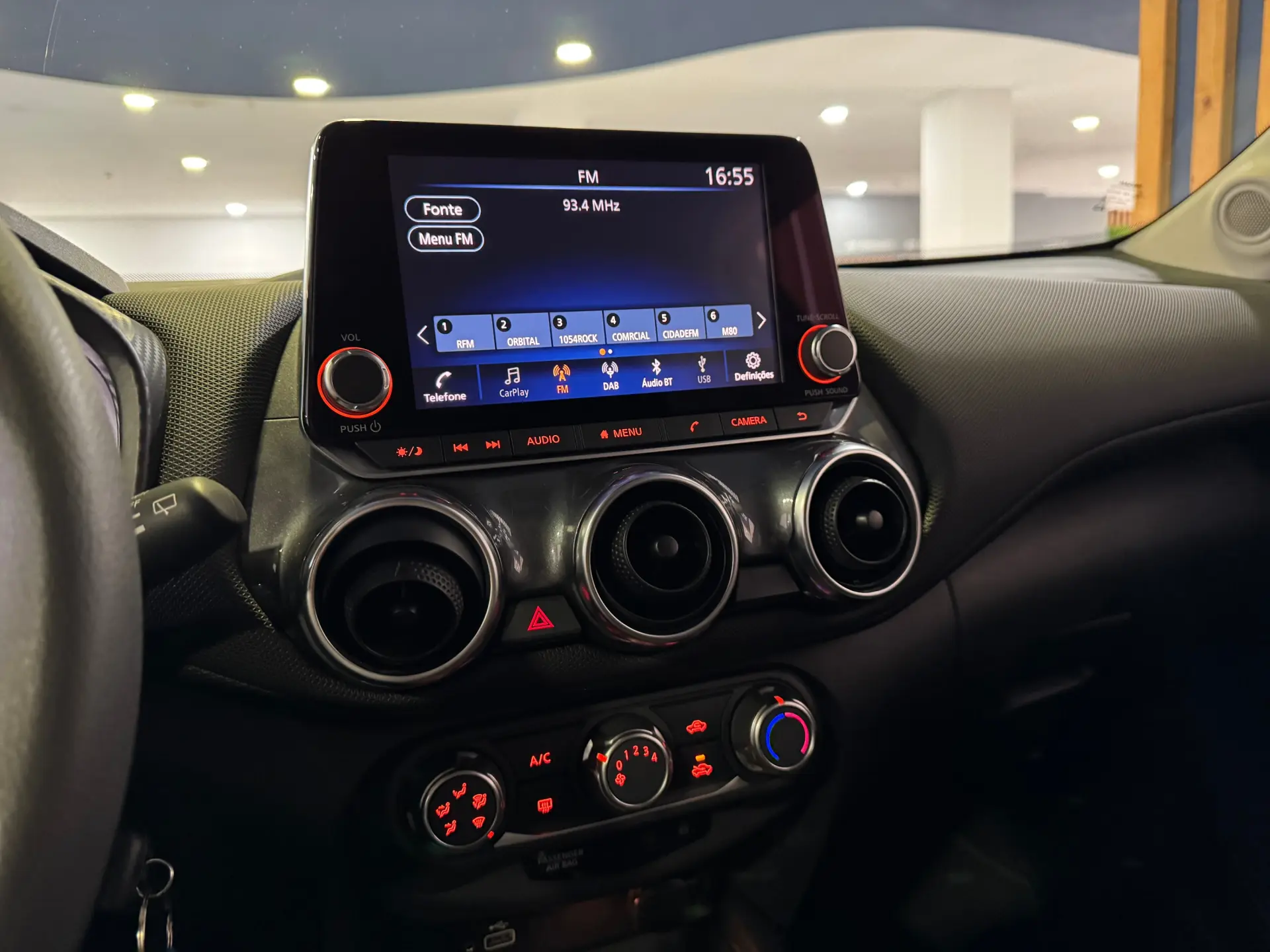 Nissan Juke 1.0 DIG-T N-Connecta NAV. 18