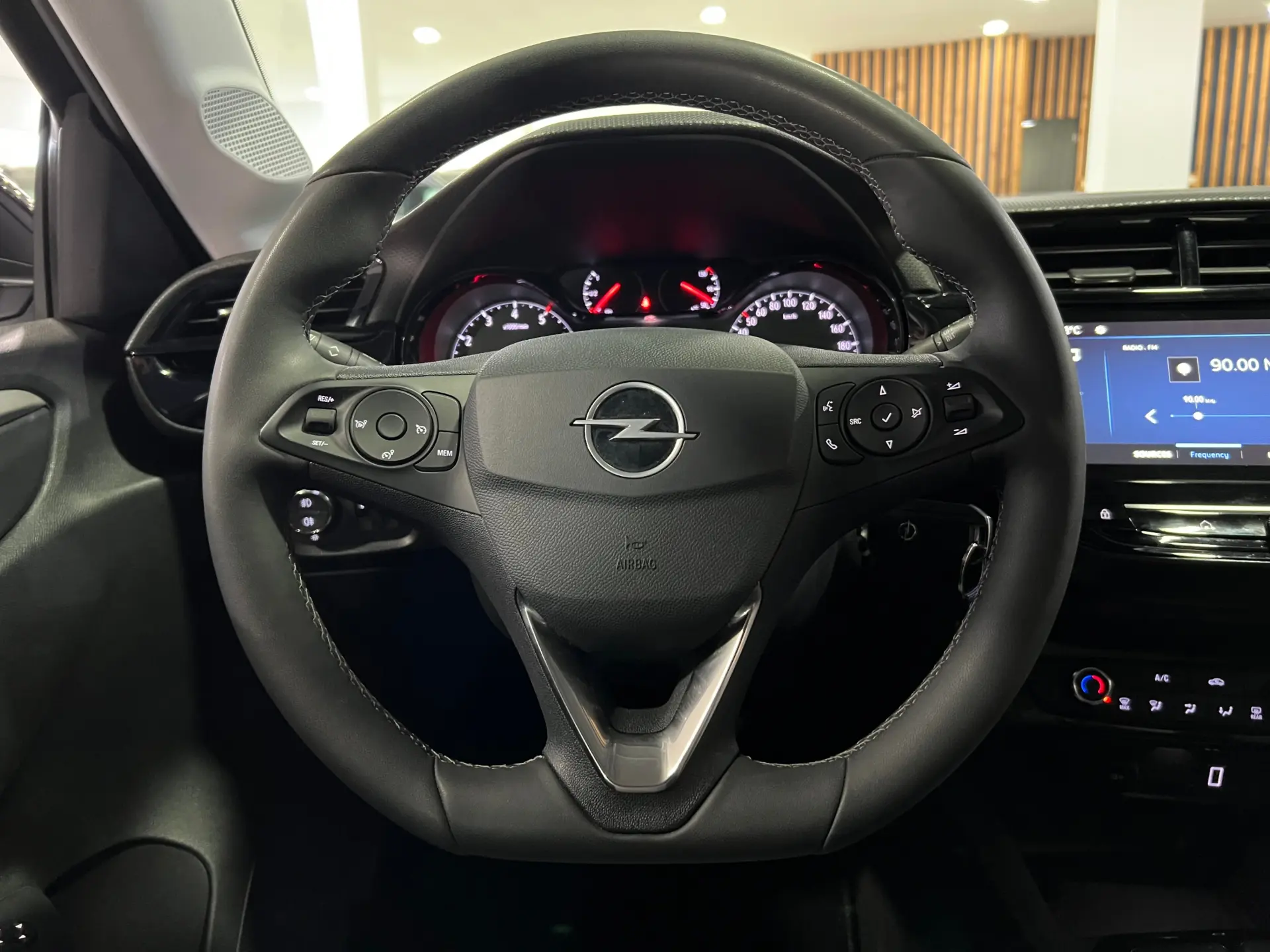 Opel Corsa 1.2 Elegance 13