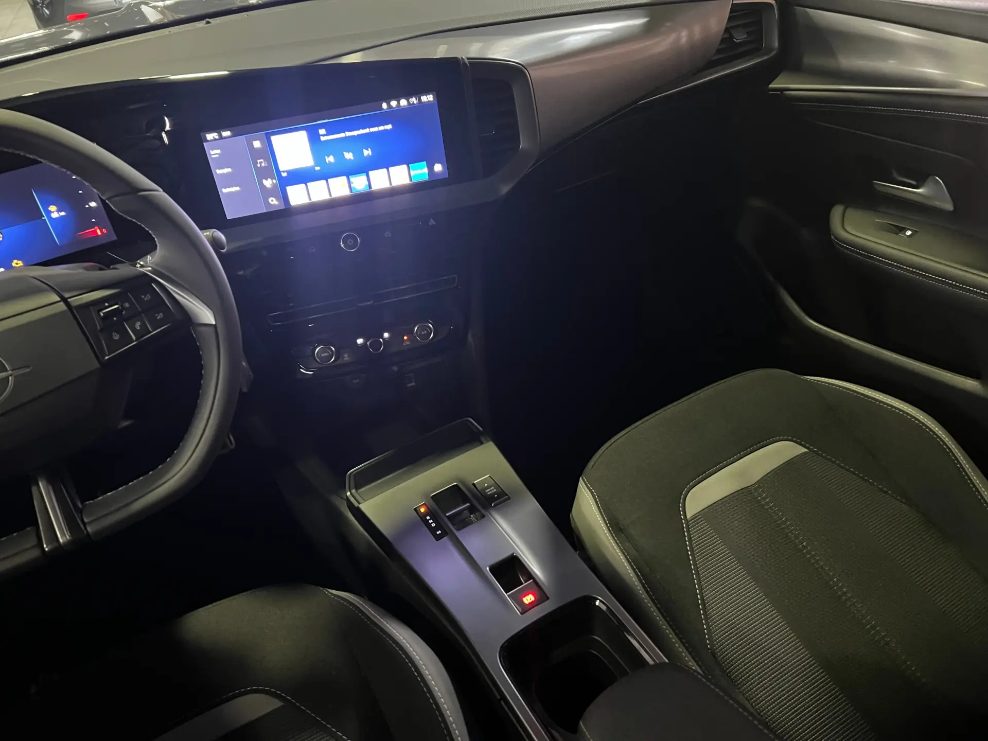 Opel Mokka 1.2 Hybrid GS eDCT 24