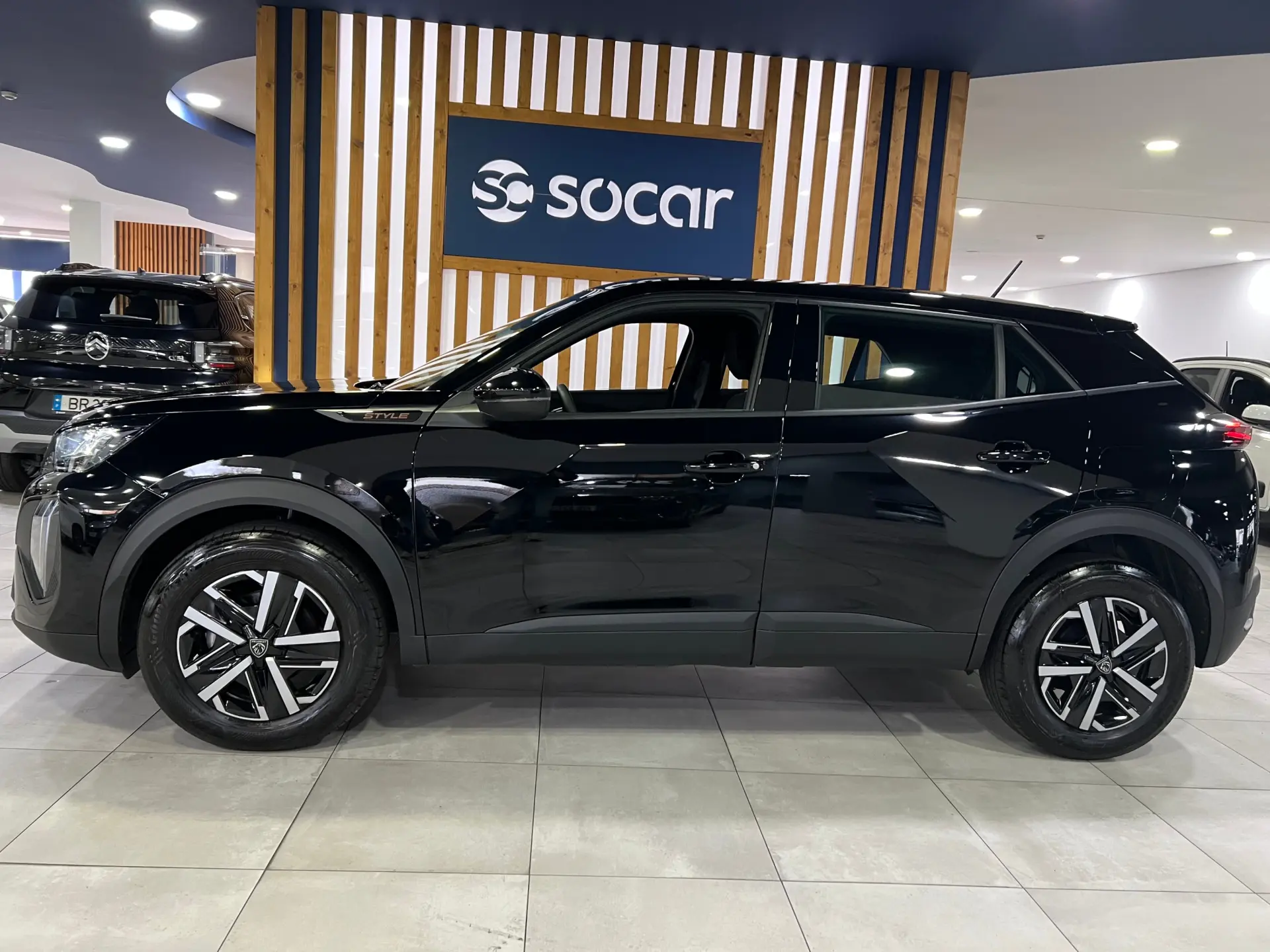 Peugeot 2008 1.2 PureTech Style 3