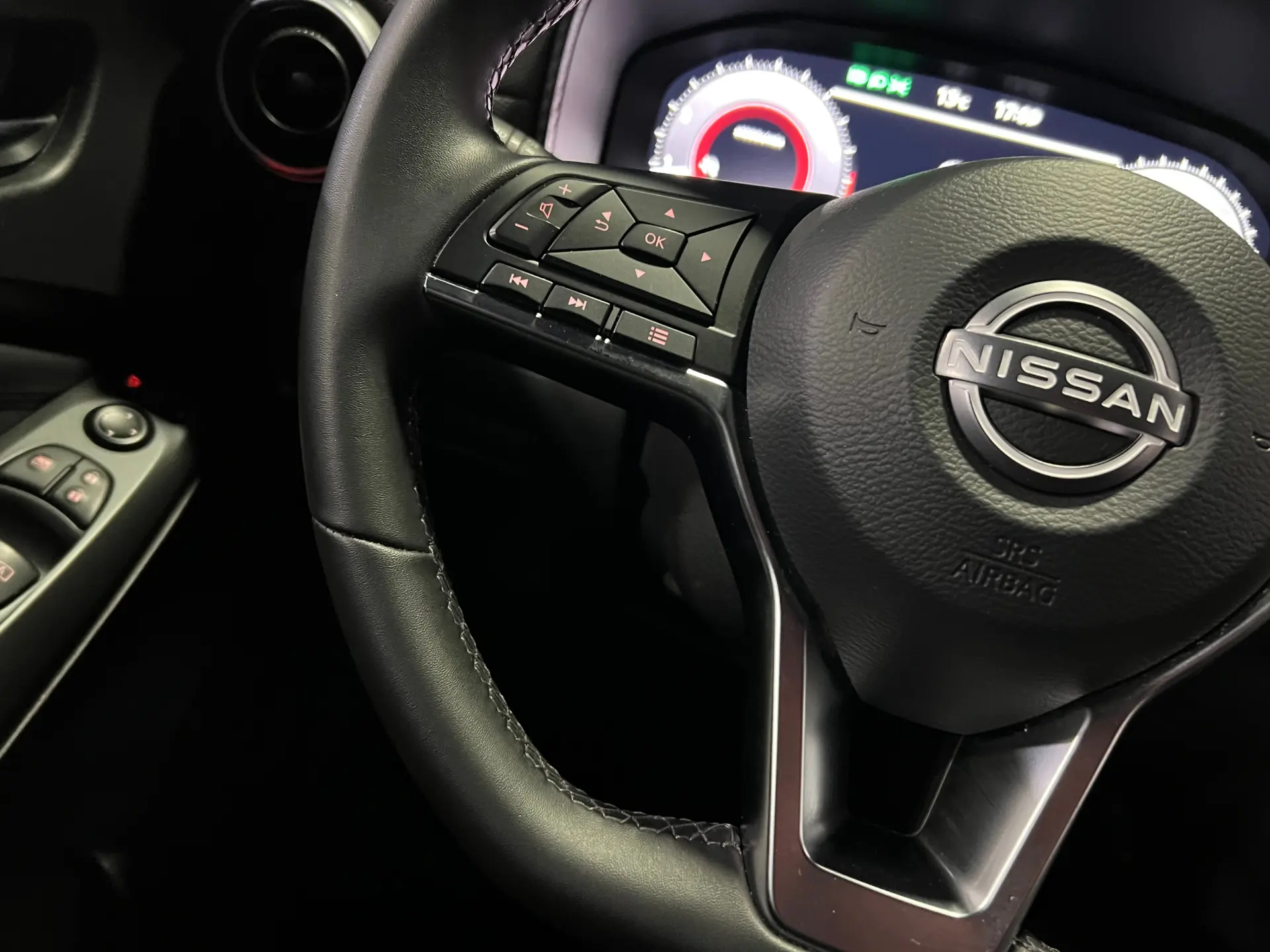 Nissan Juke 1.0 DIG-T N-Connecta NAV. DCT 16