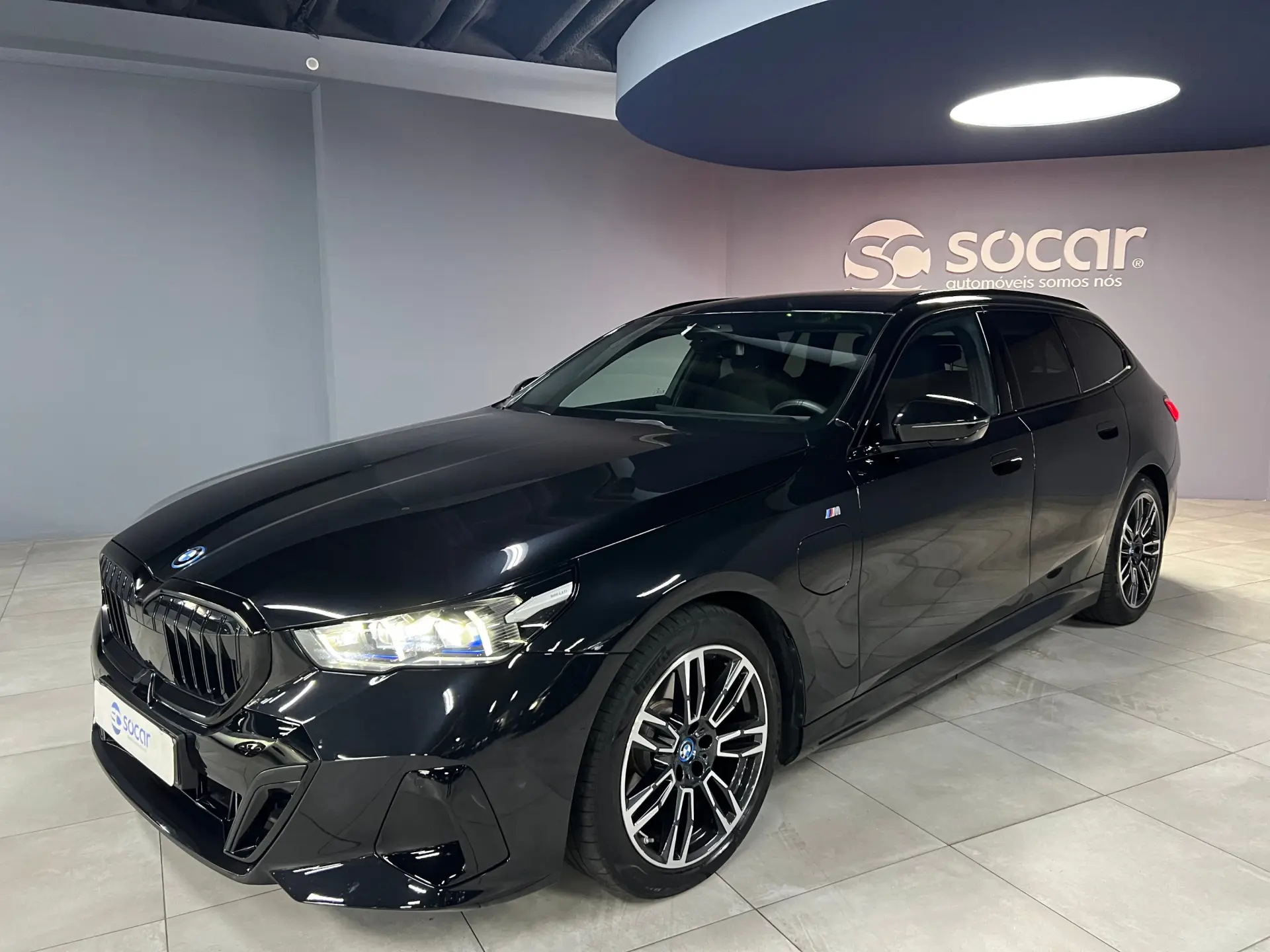 BMW 530 e Pack Desportivo M 1