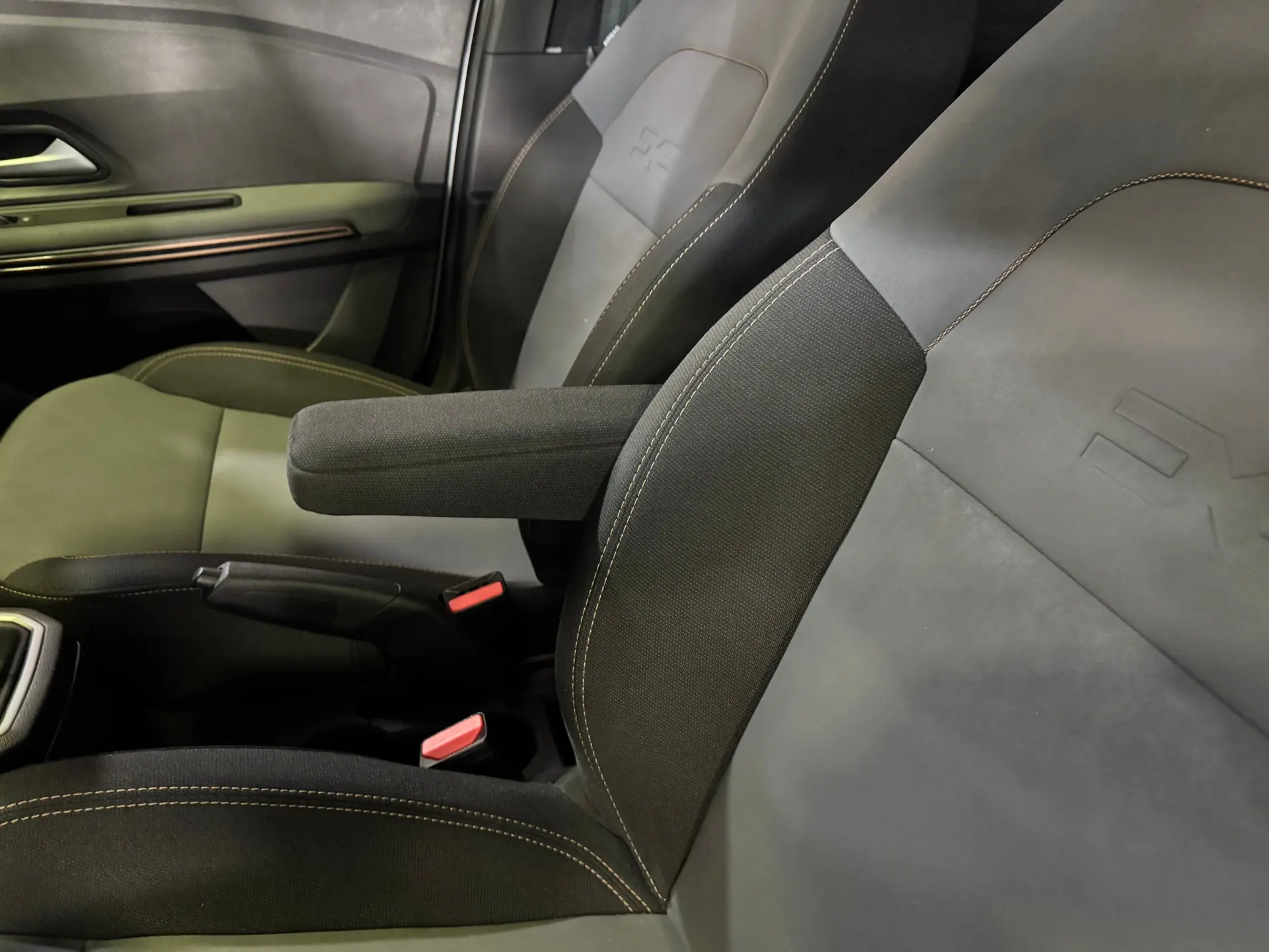Dacia Jogger 1.0 ECO-G Extreme+ Up&Go 7L Bi-Fuel 15