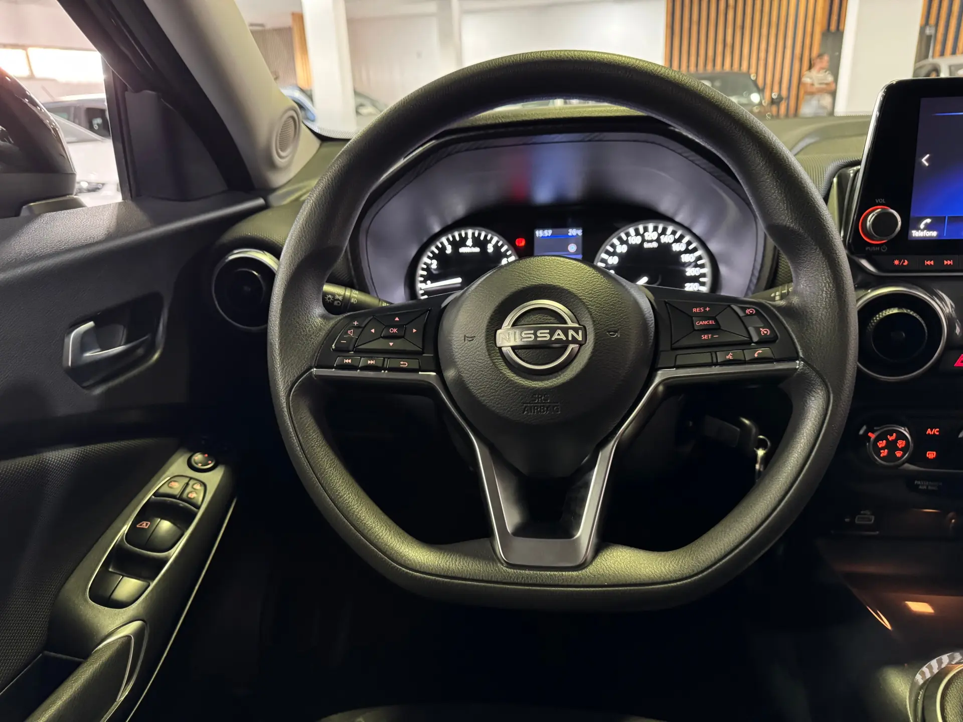 Nissan Juke 1.0 DIG-T N-Connecta NAV. 15