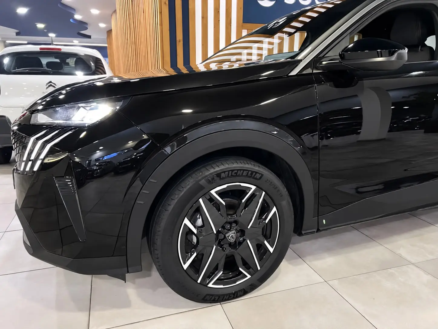 Peugeot 3008 1.2 Hybrid Allure e-DCS6 5