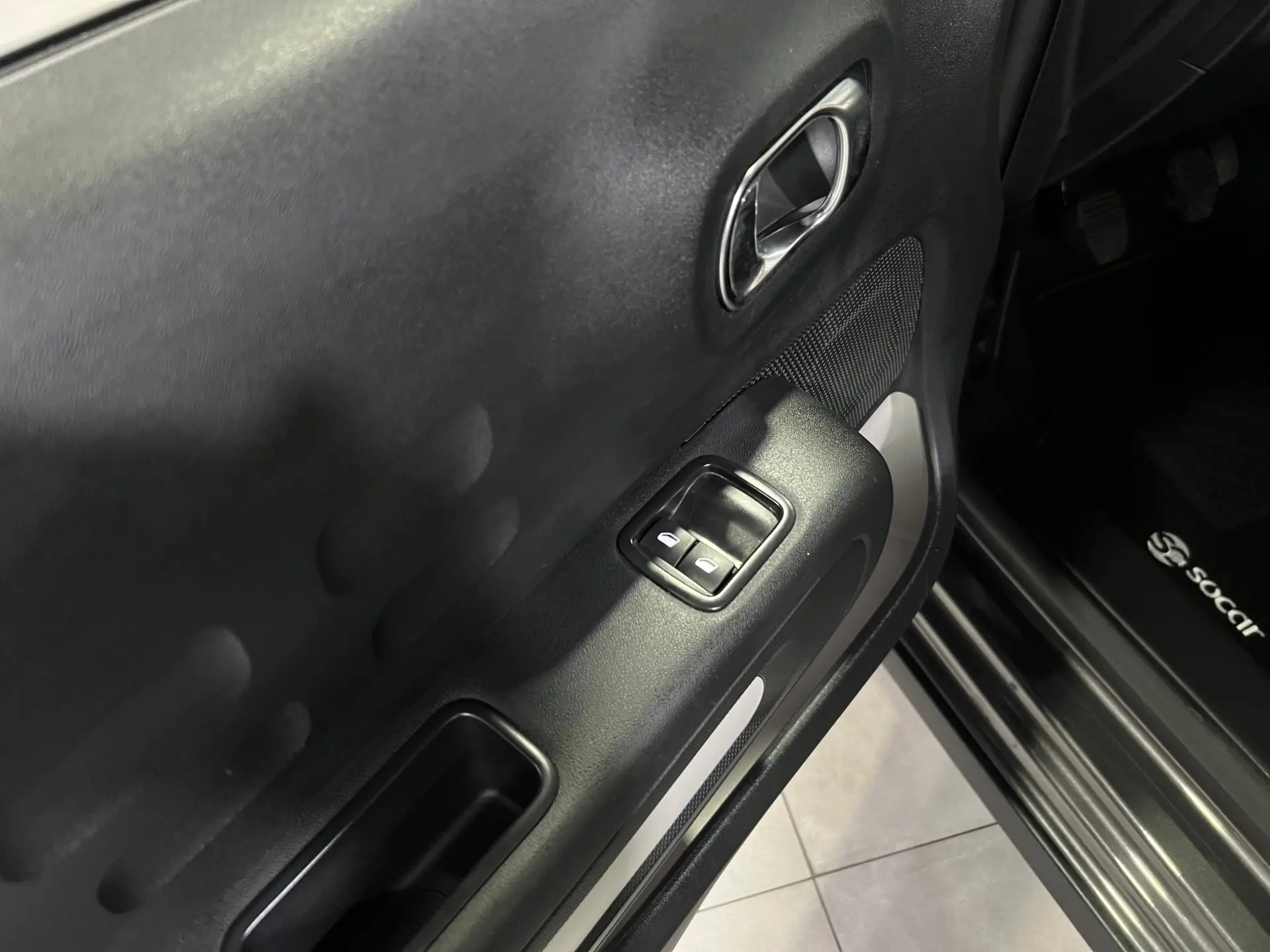 Citroen C3 1.2 PureTech C-Series 23