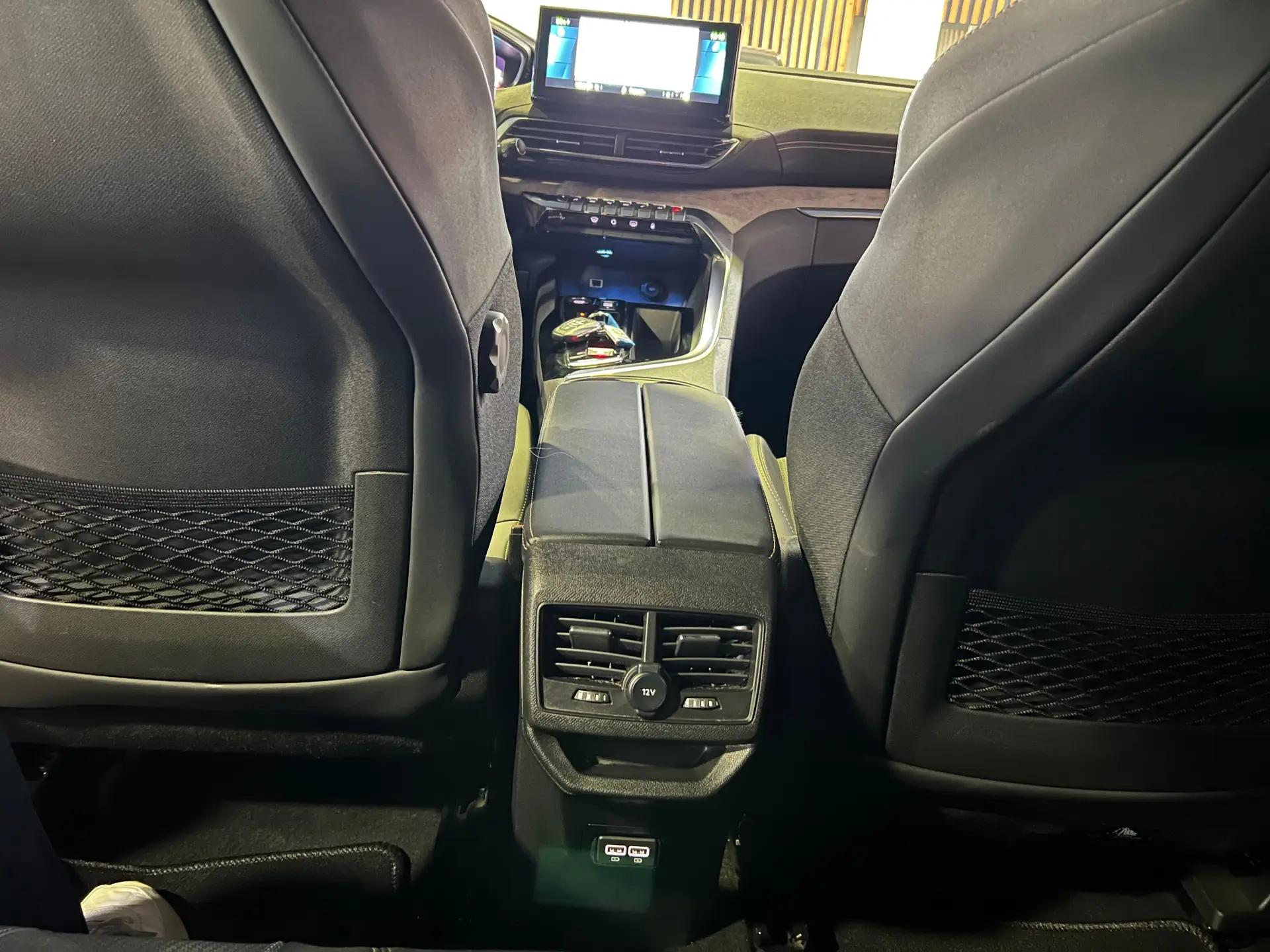 Peugeot 3008 1.6 Hybrid GT Pack e-EAT8 31
