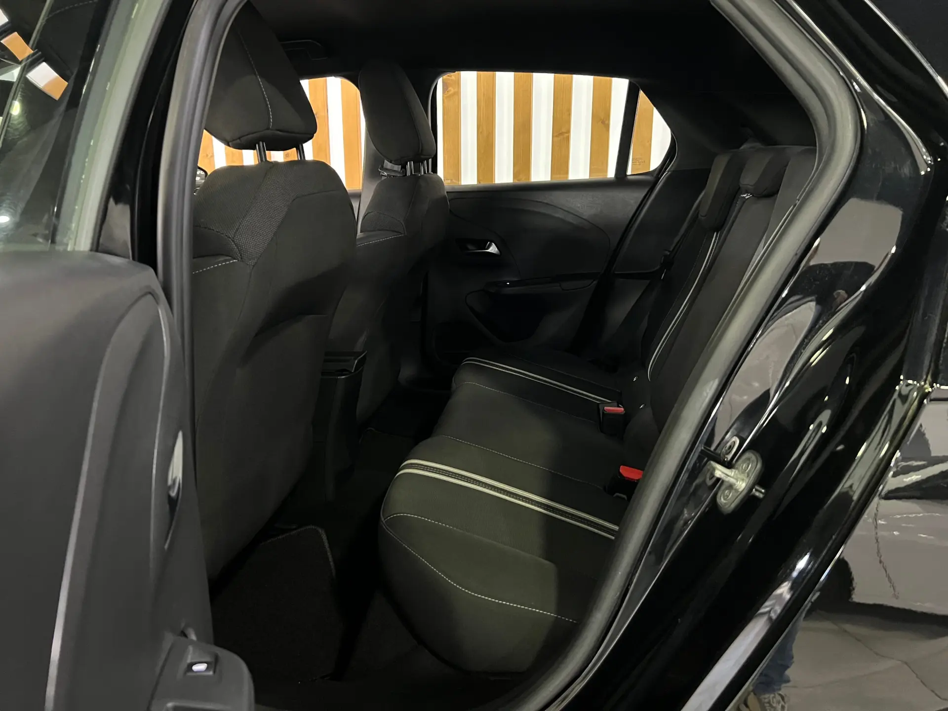 Opel Corsa 1.2 T GS 13