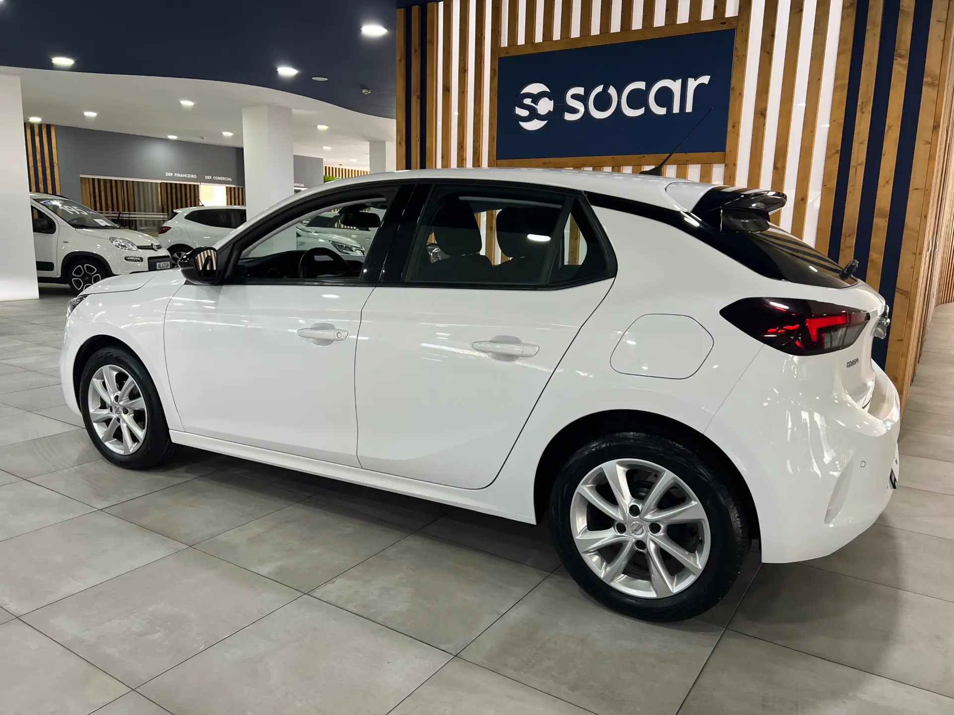 Opel Corsa 1.2 Business Edition 8