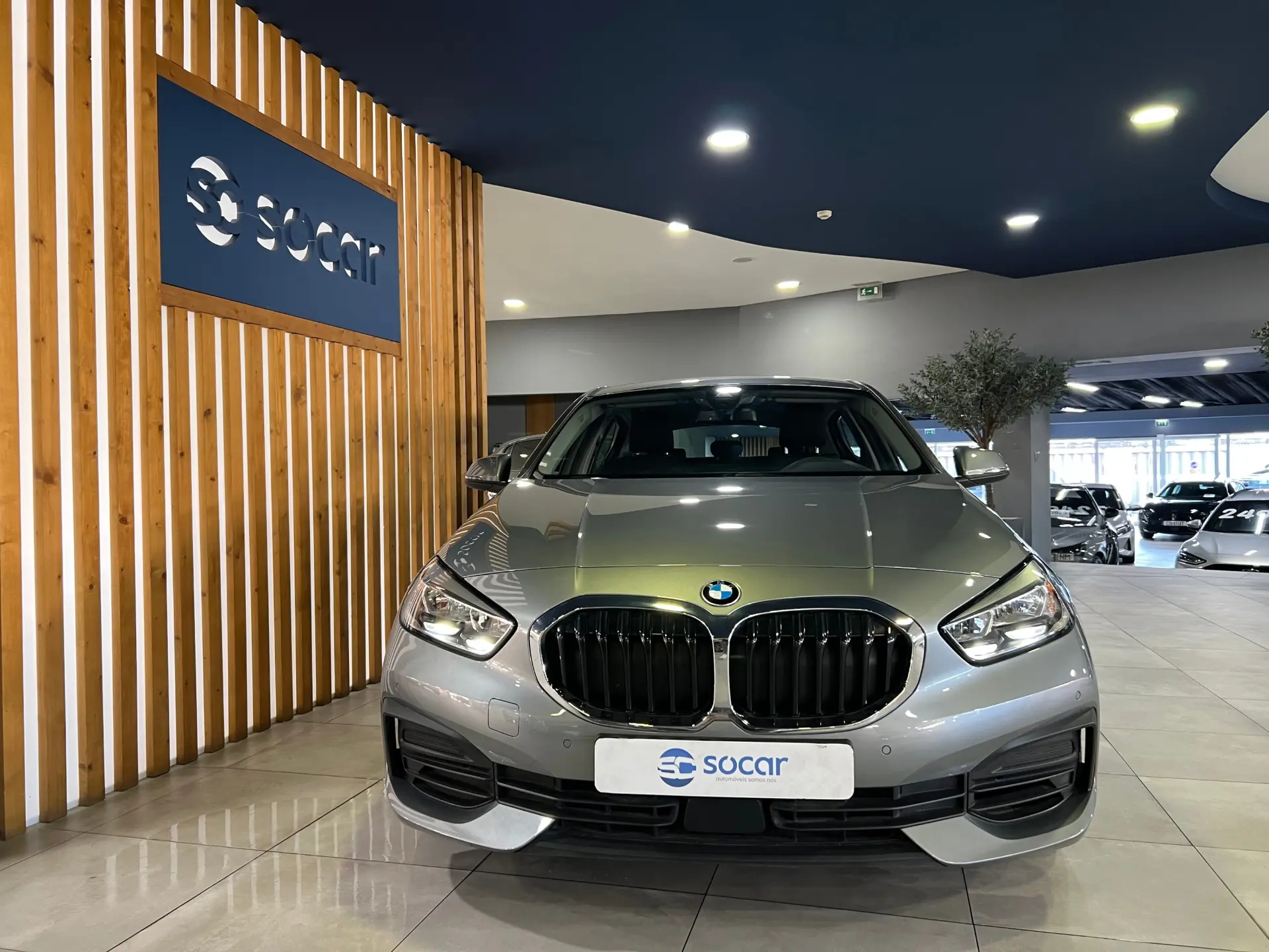 BMW 116 i Advantage 2