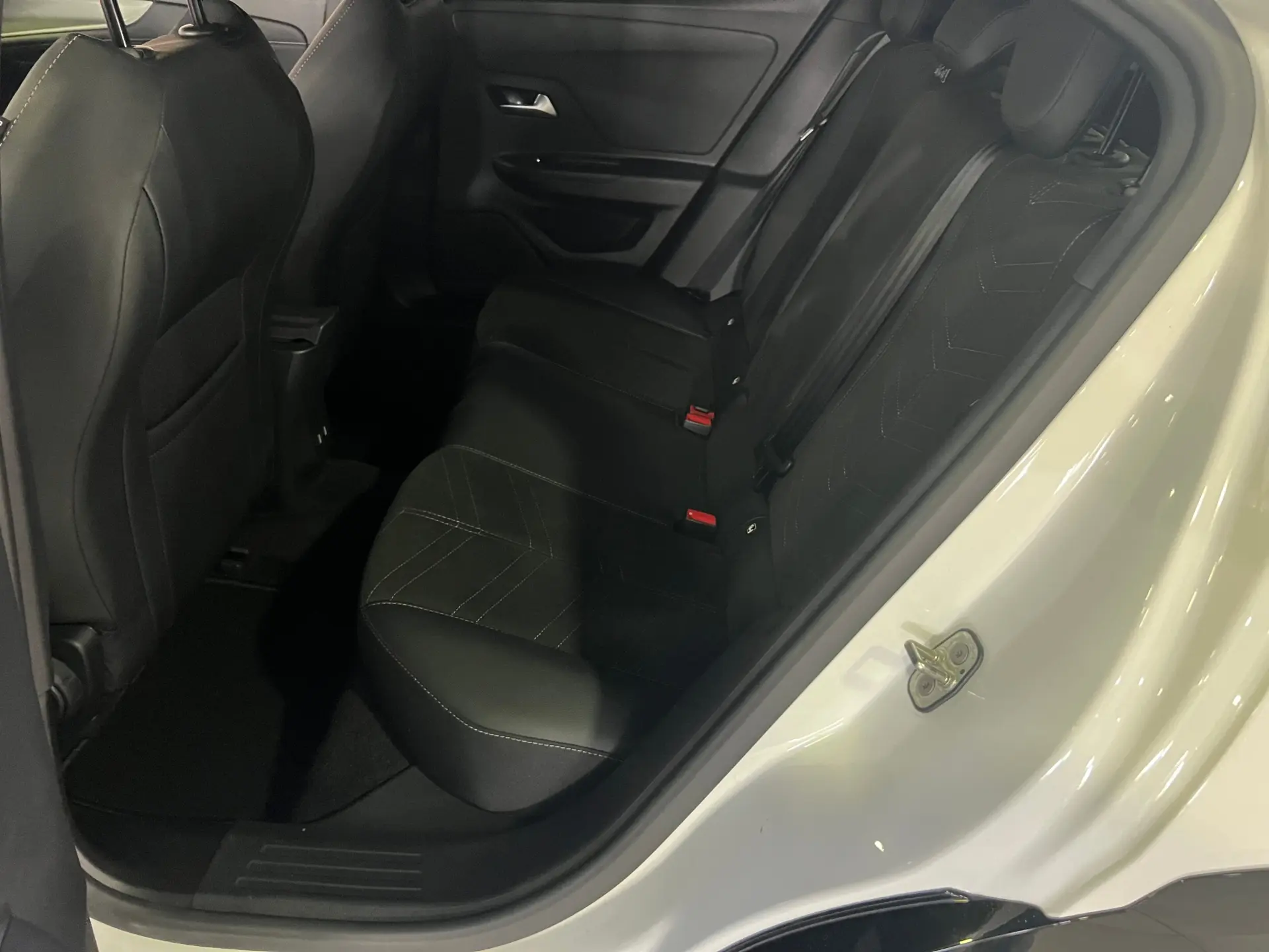 Opel Mokka 1.2 Hybrid GS eDCT 16
