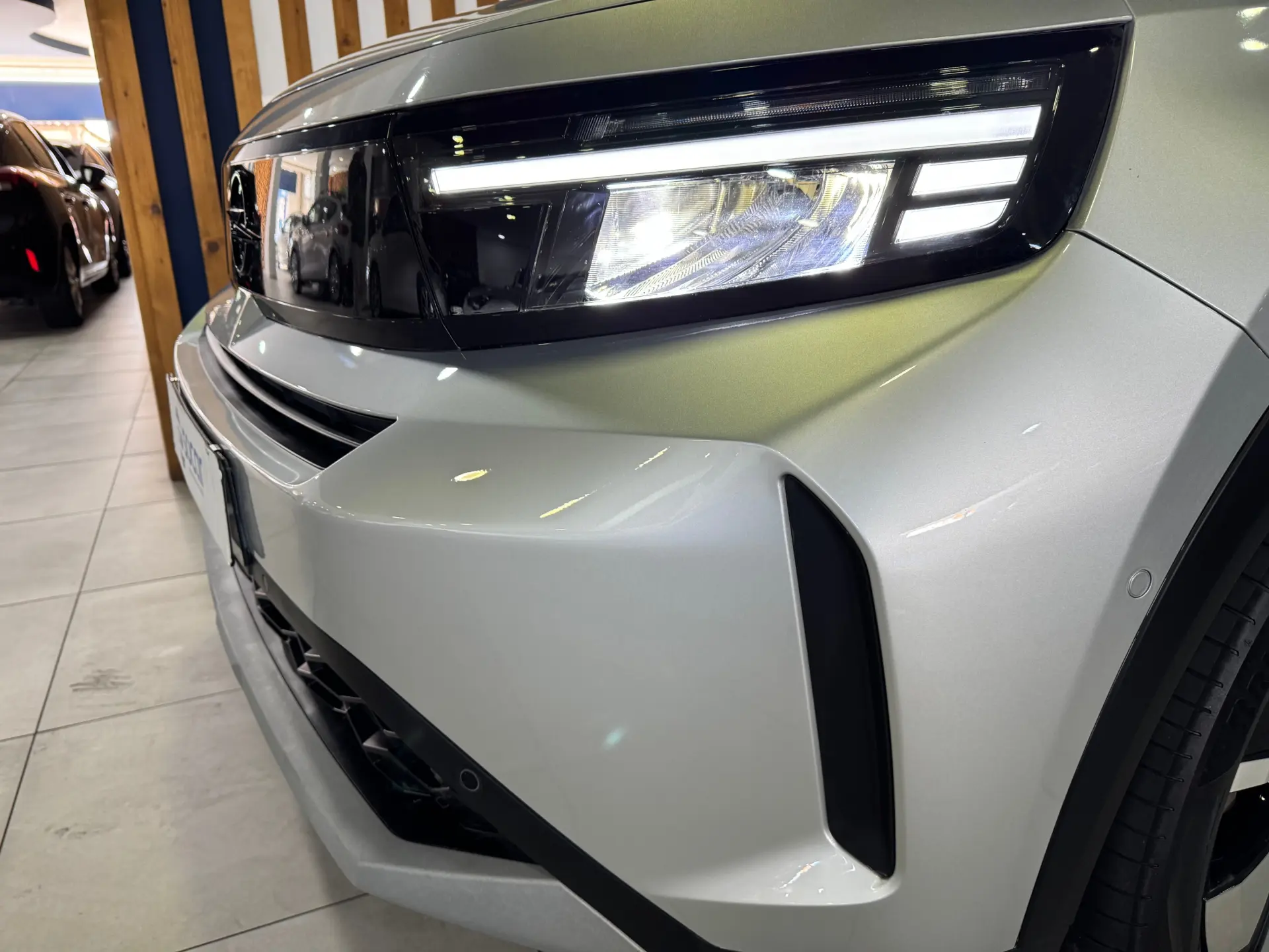 Opel Frontera 1.2 Hybrid GS eDCT 4