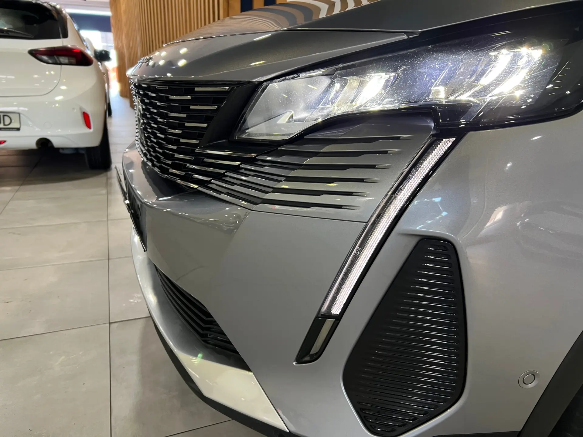 Peugeot 3008 1.6 Hybrid GT e-EAT8 3